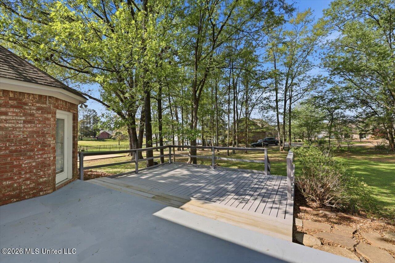 150 Lake Ridge Drive Property Photo 41