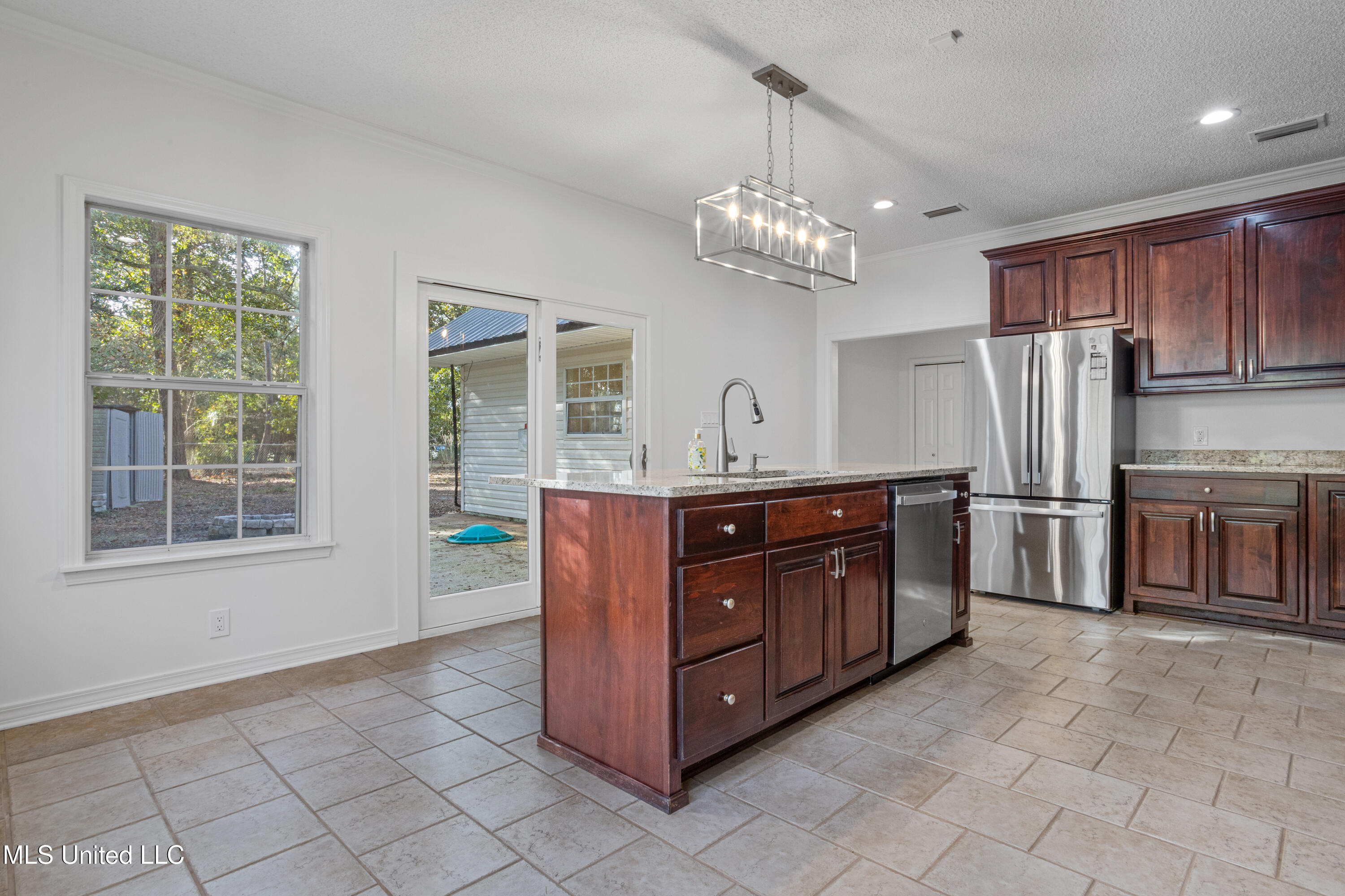 5808 Ridge Road Property Photo 11