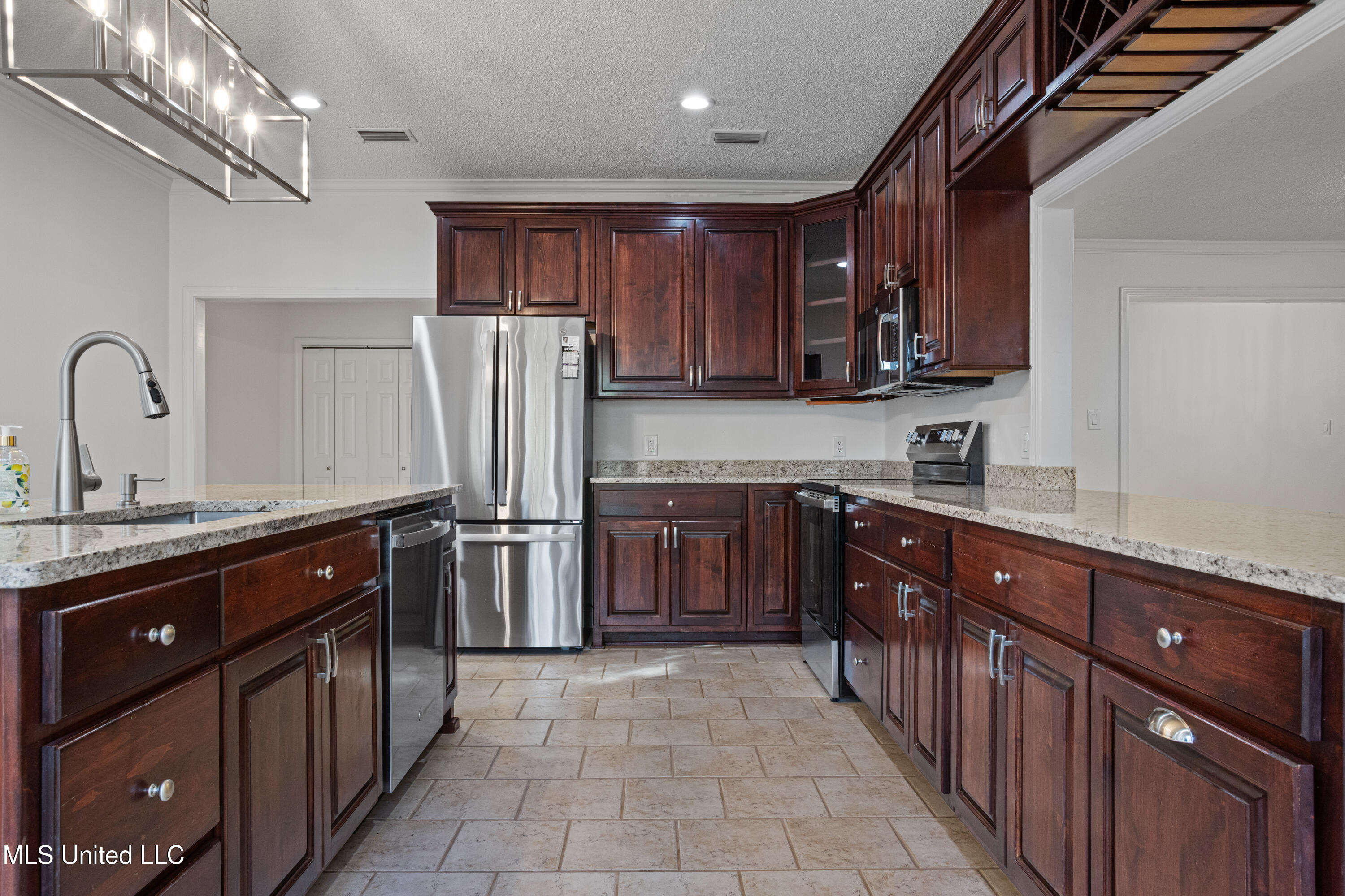 5808 Ridge Road Property Photo 12