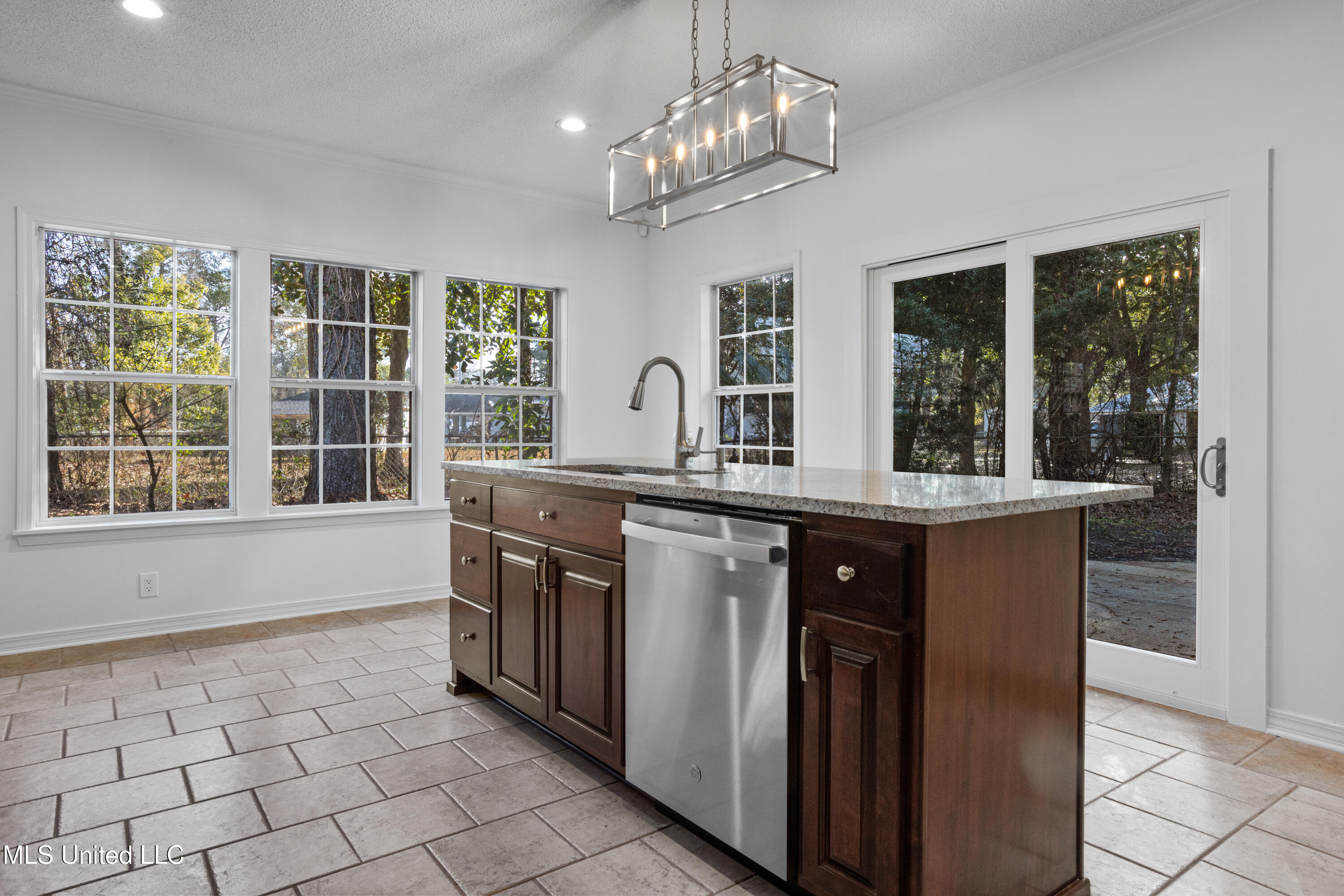 5808 Ridge Road Property Photo 13