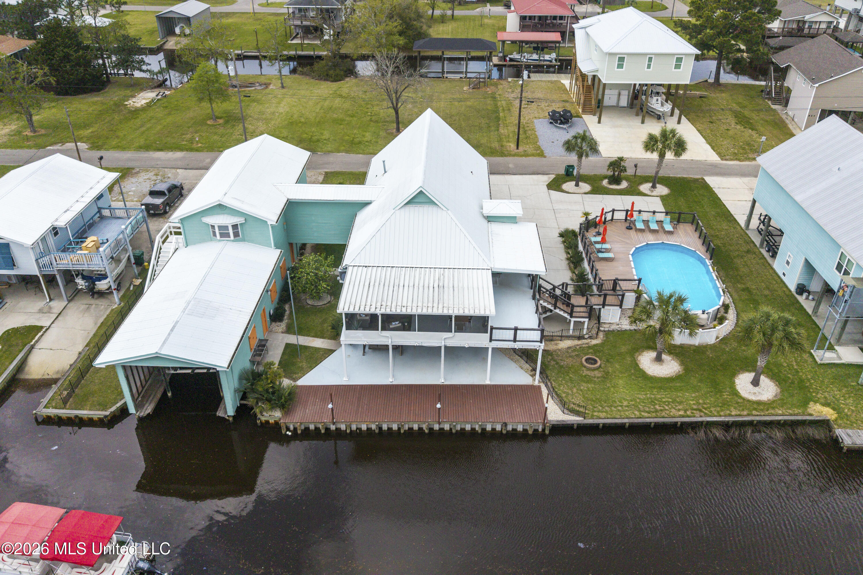 842 Deer Drive Property Photo 6