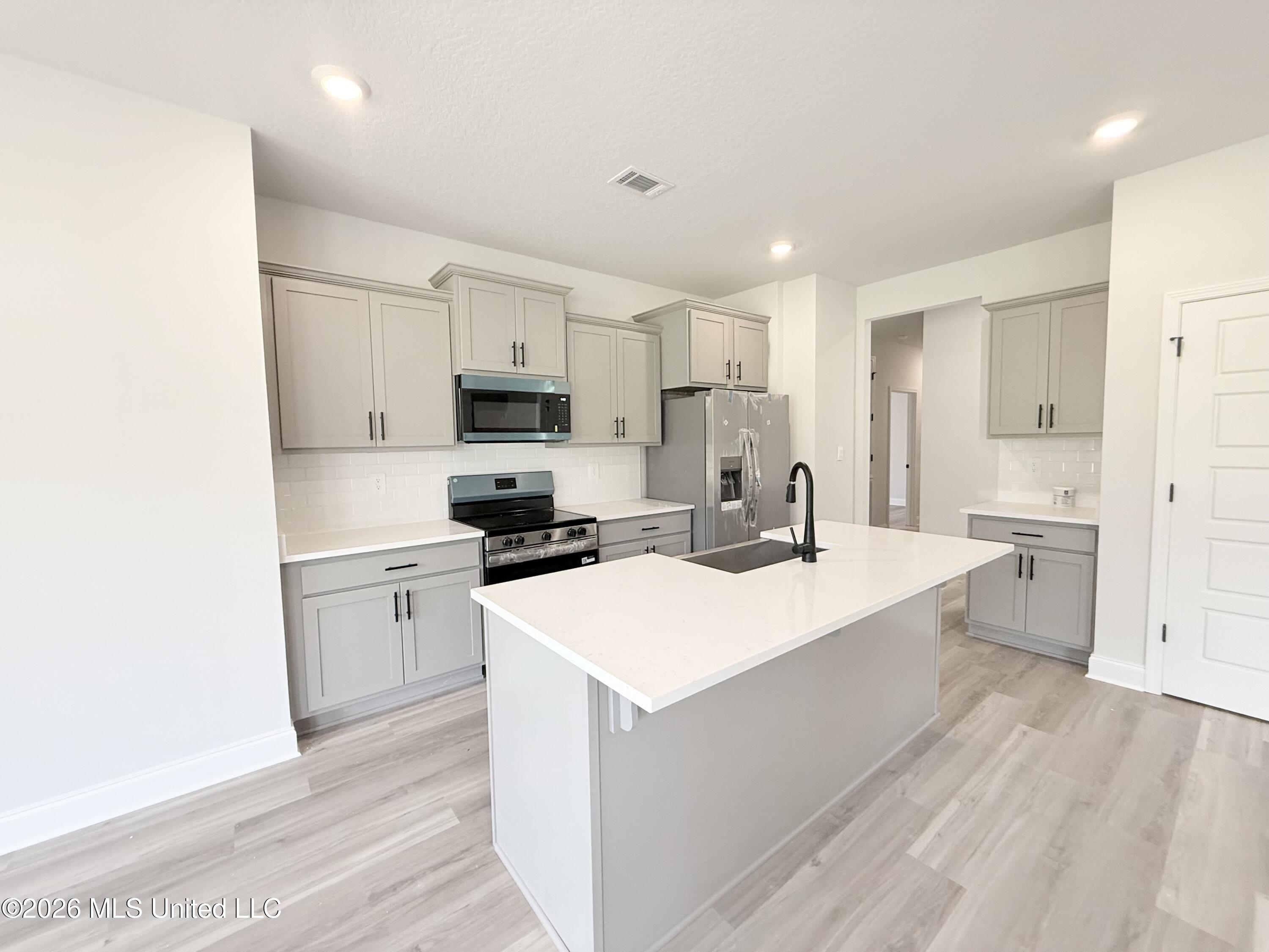 14165 Quill Avenue Property Photo 12