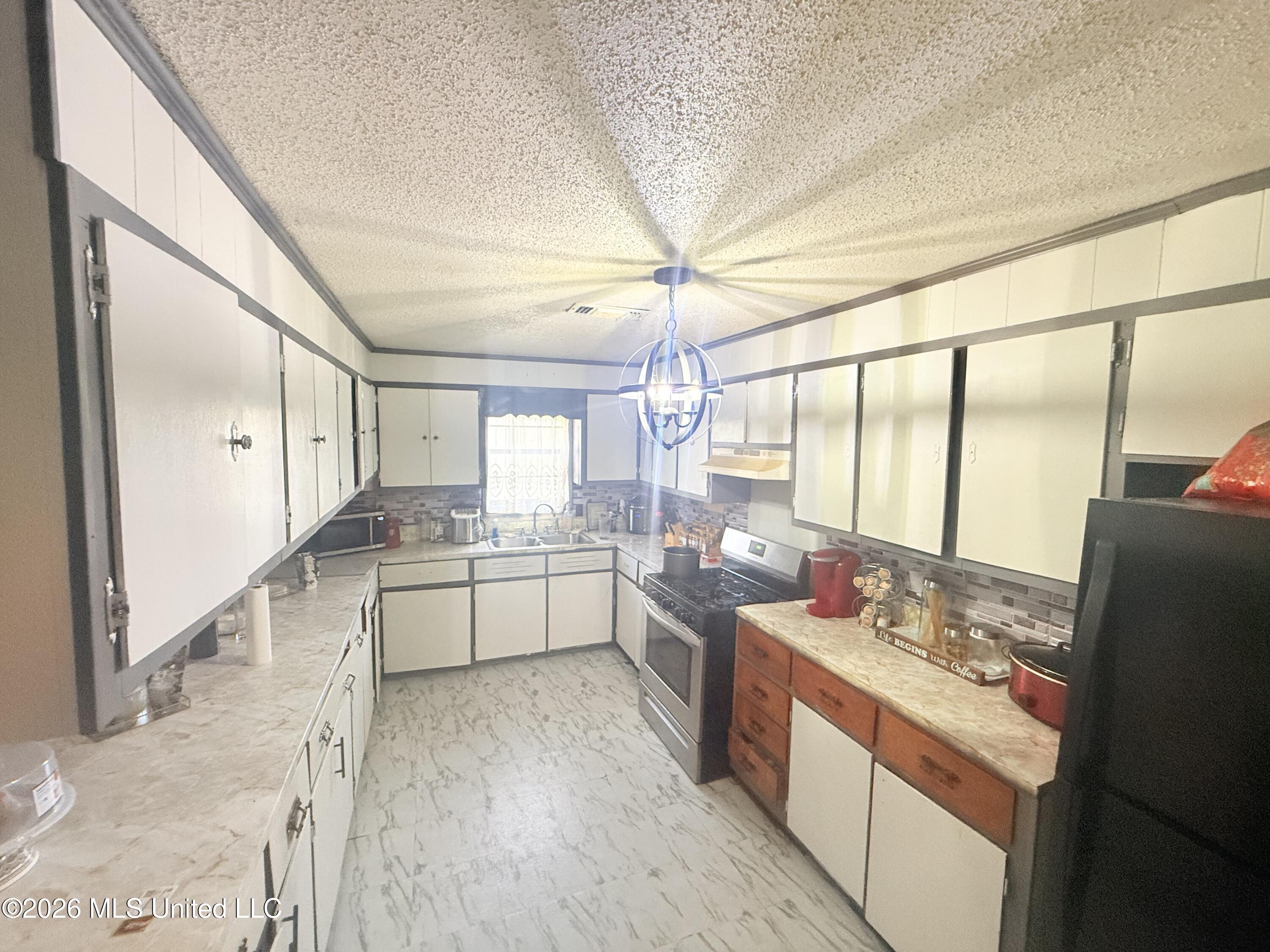 203 Branch Street Property Photo 3