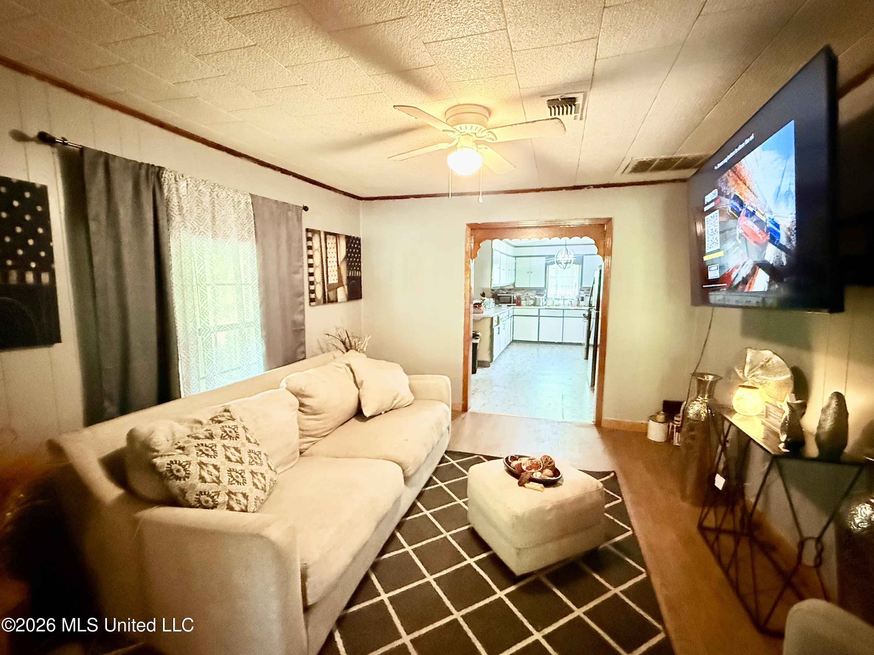 203 Branch Street Property Photo 4