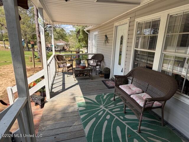 561 Lowe Circle Property Photo 6