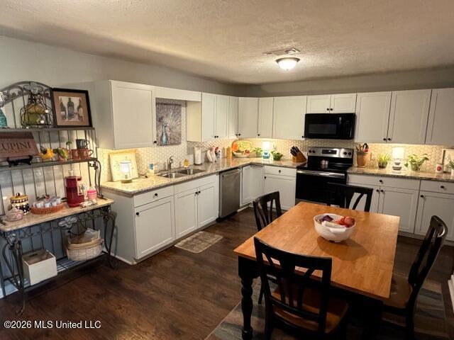 561 Lowe Circle Property Photo 8