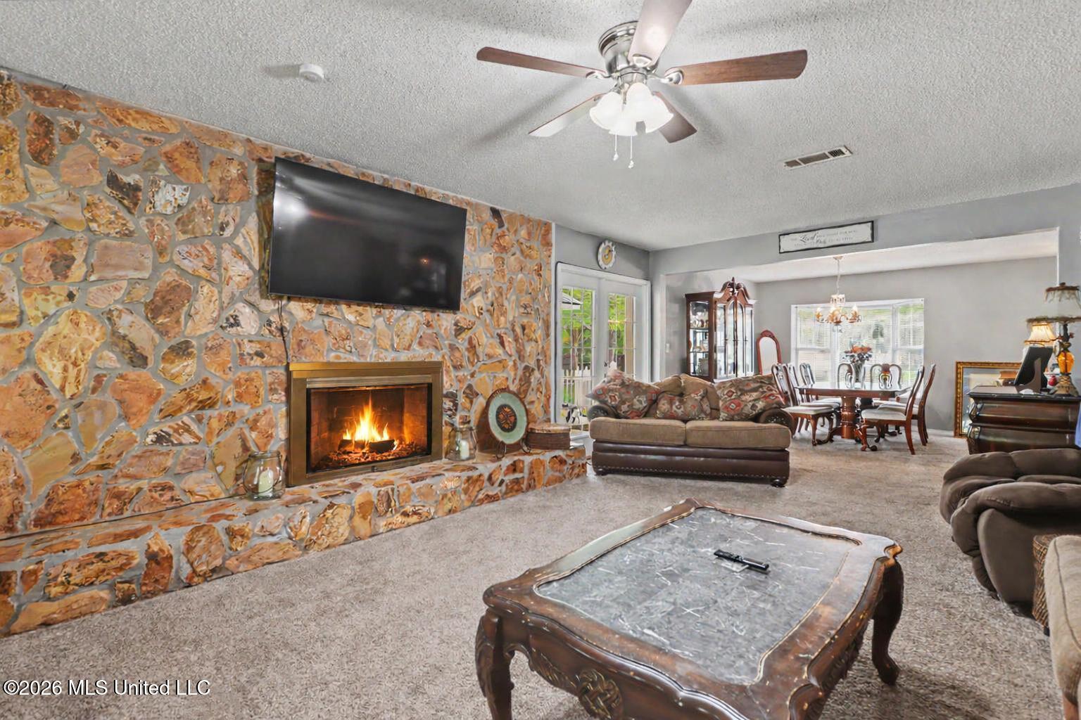 13704 Coleman Street Property Photo 4