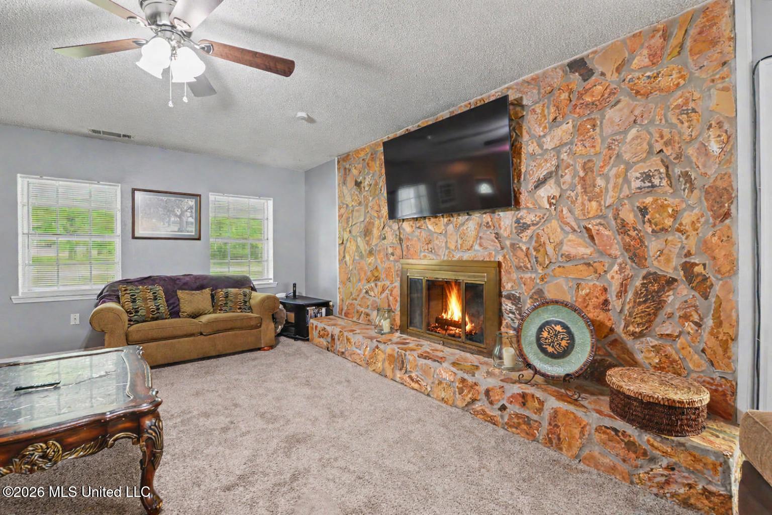 13704 Coleman Street Property Photo 5