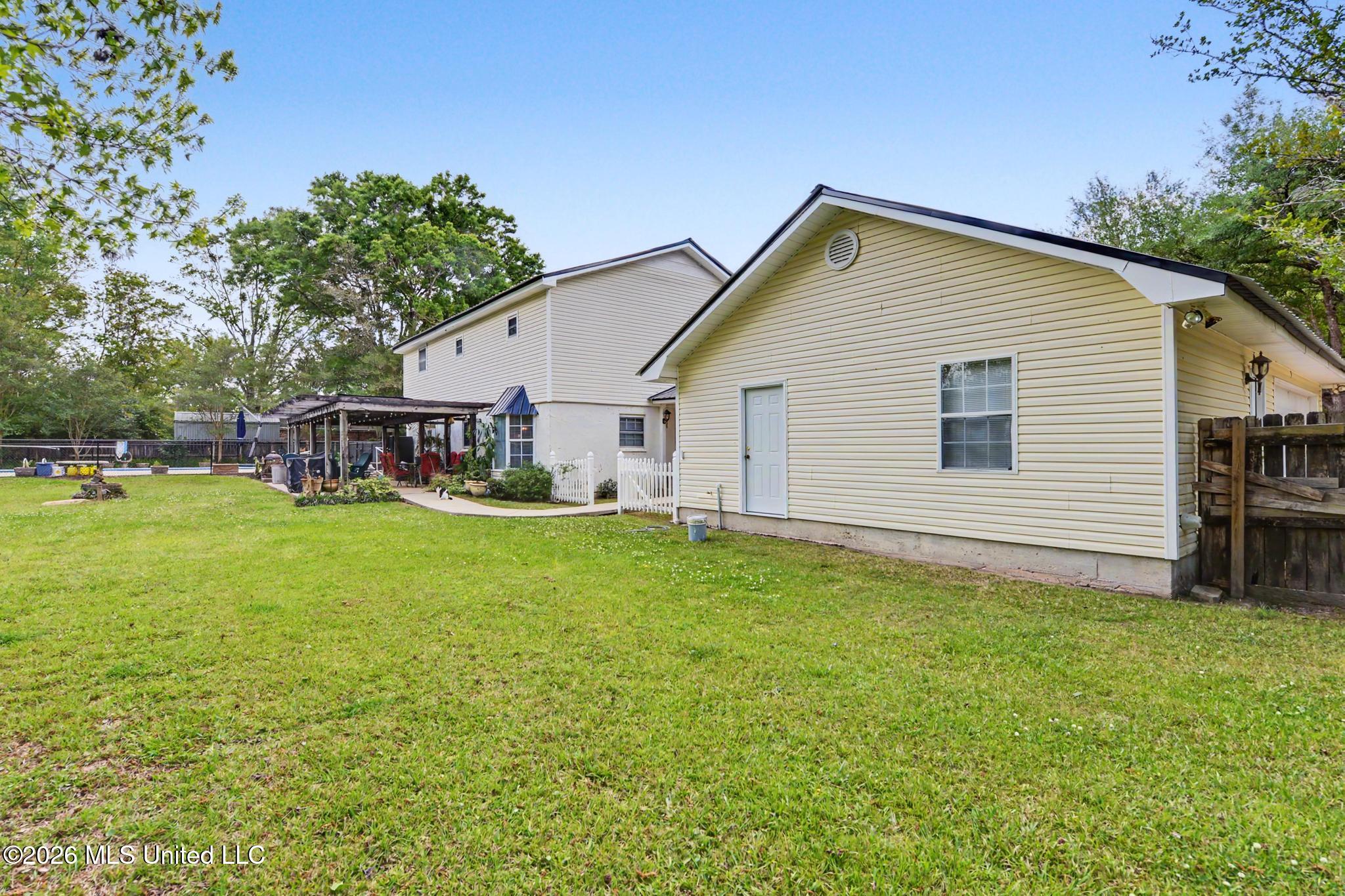 13704 Coleman Street Property Photo 26