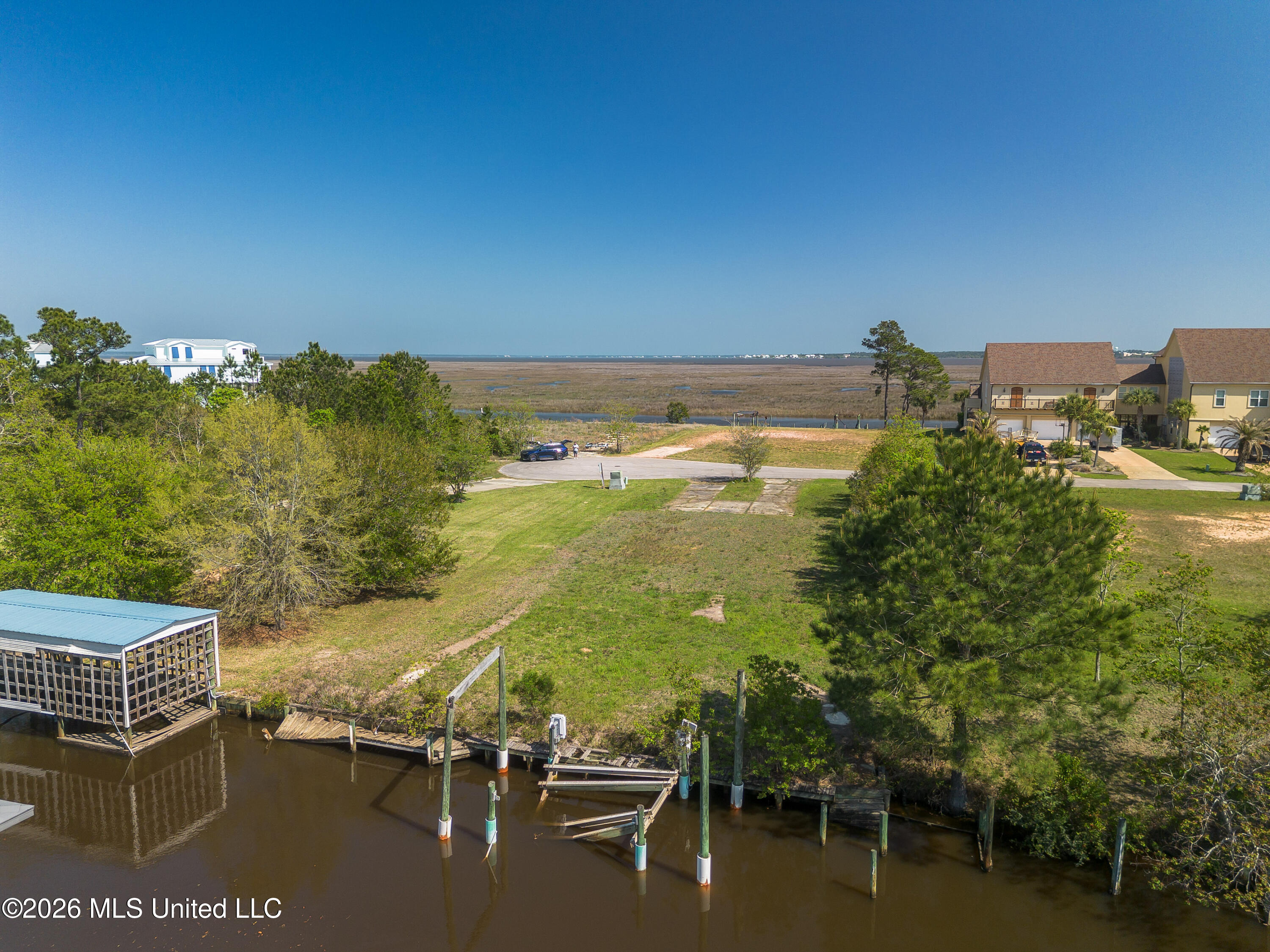 1348 Poki Place Property Photo 4