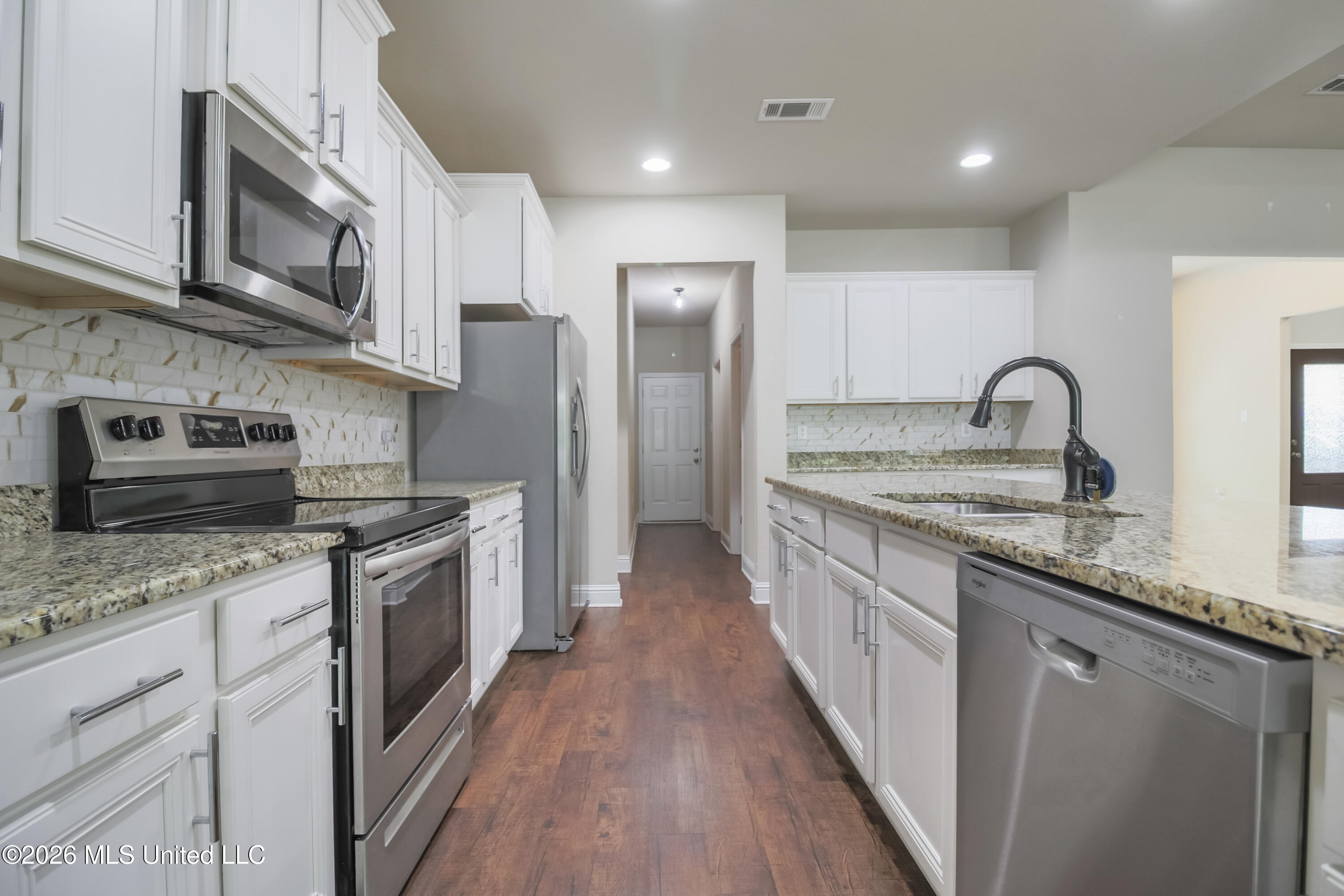 6626 Sugarcane Circle Property Photo 10