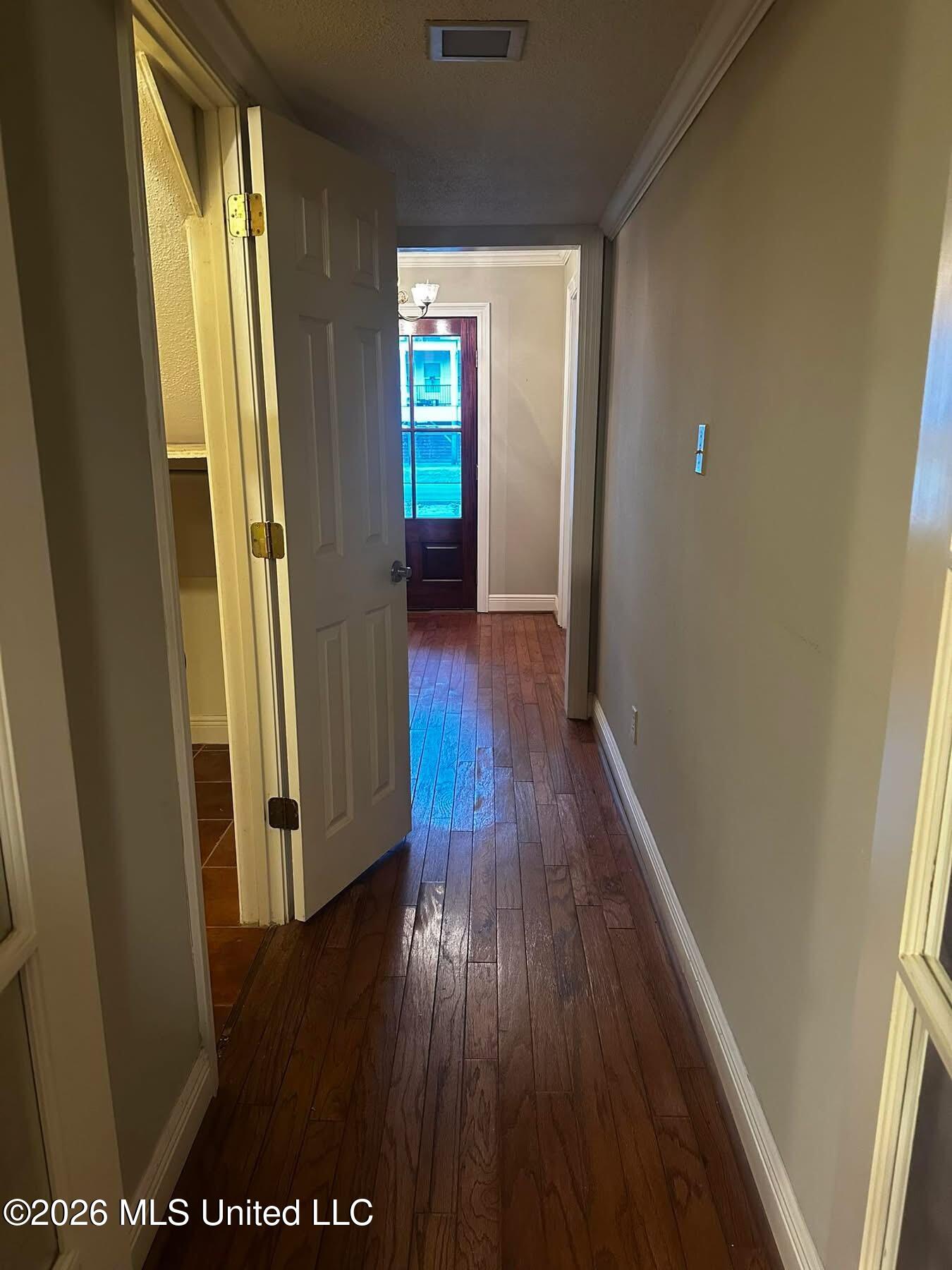 3911 Washington Avenue Property Photo 15