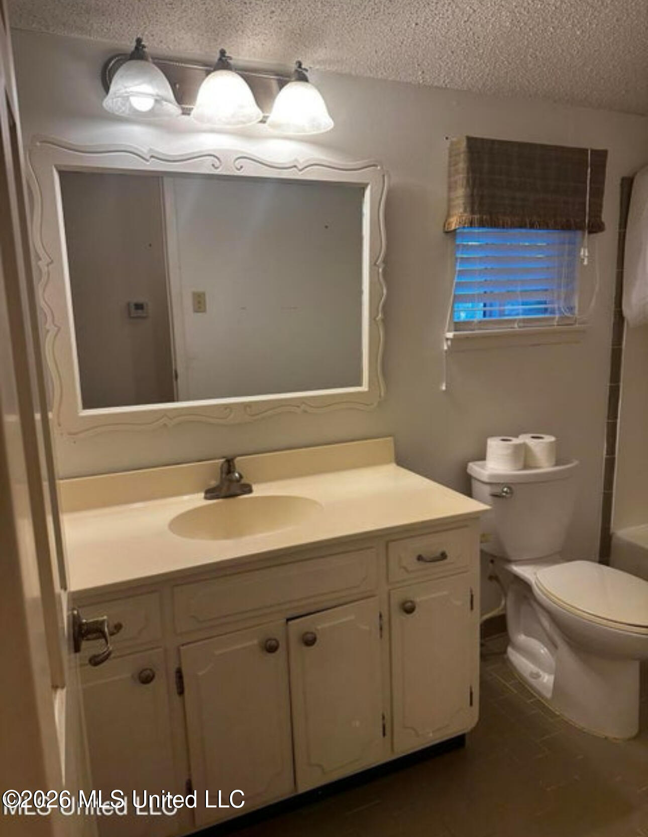 3911 Washington Avenue Property Photo 17