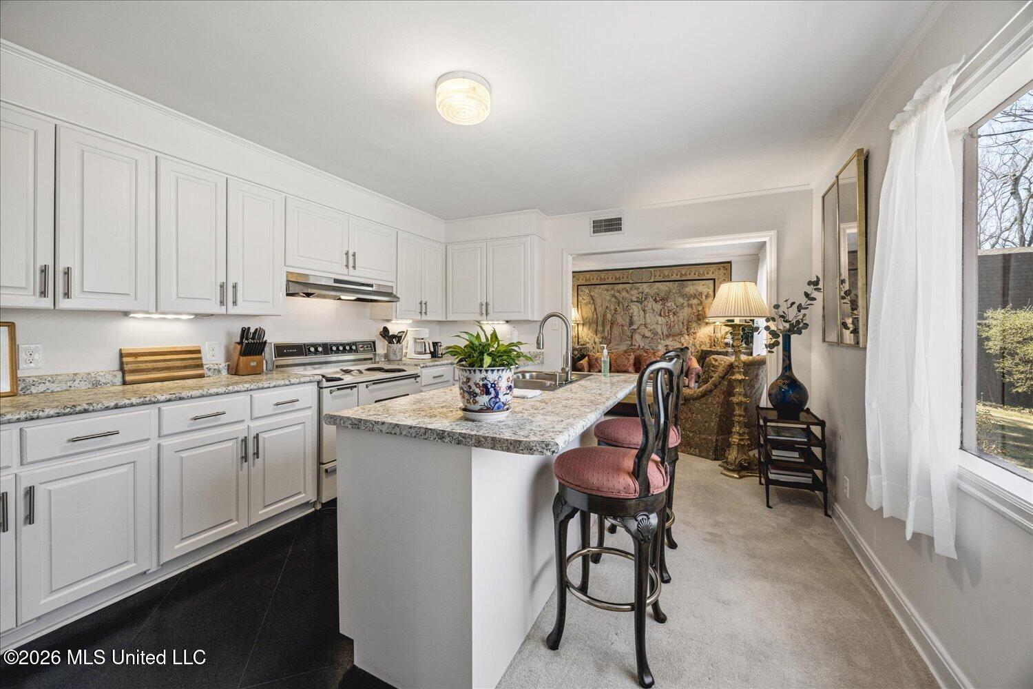 560 Woodland Heights Property Photo 15