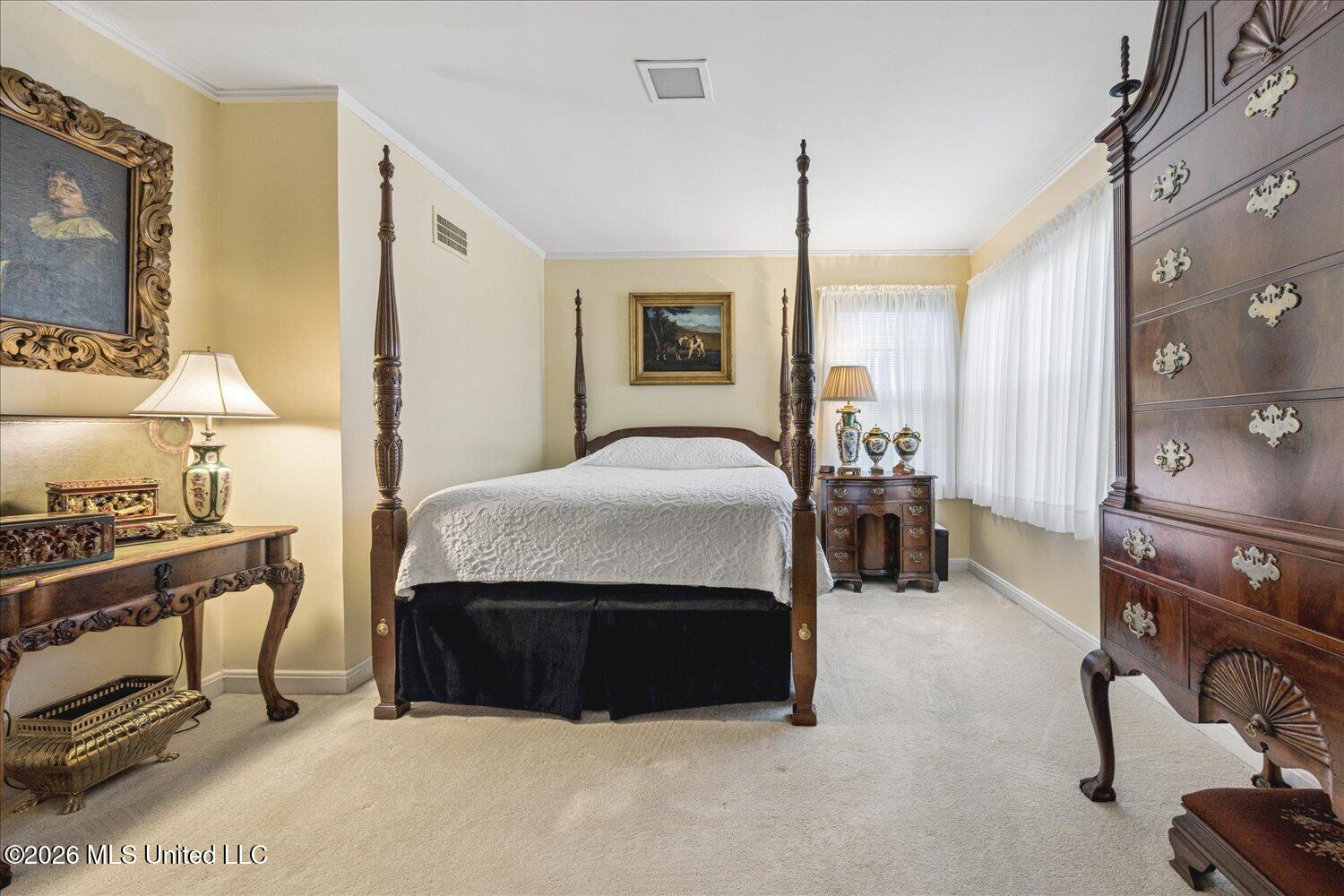 560 Woodland Heights Property Photo 20