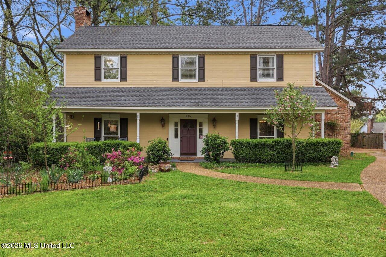 215 Comstock Lane Property Photo 1