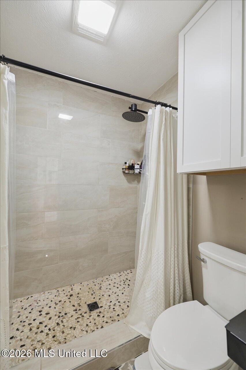 215 Comstock Lane Property Photo 17