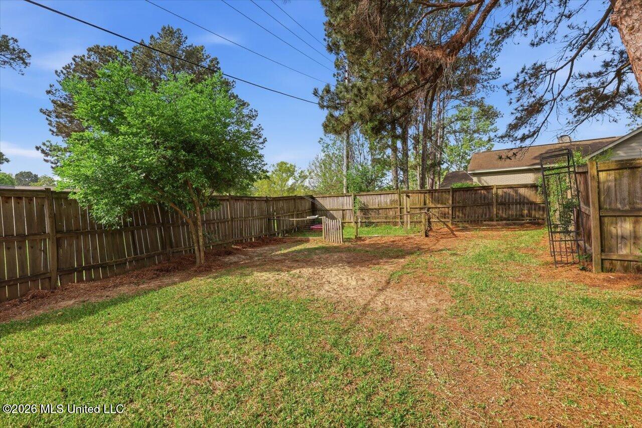 215 Comstock Lane Property Photo 26