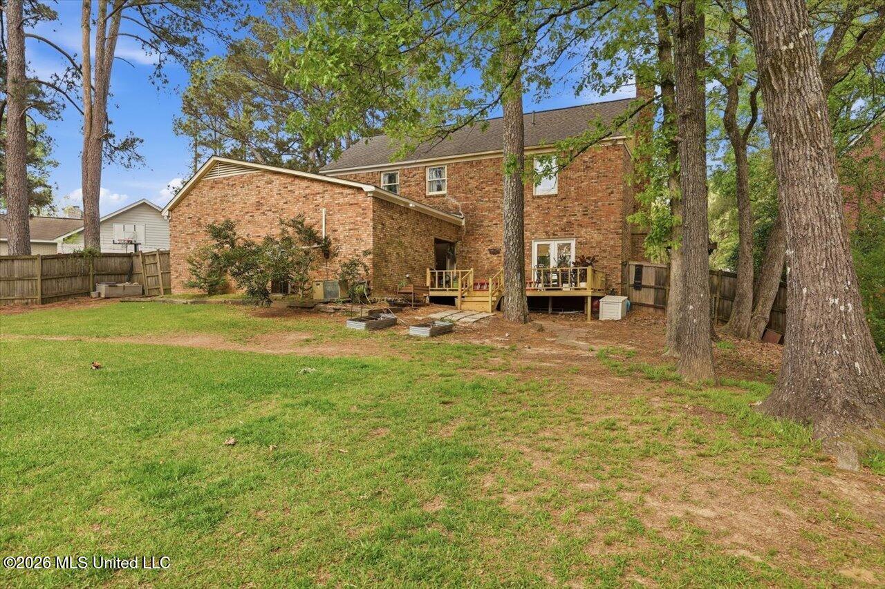 215 Comstock Lane Property Photo 27