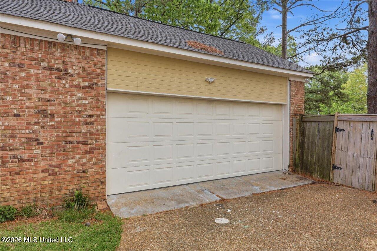 215 Comstock Lane Property Photo 30