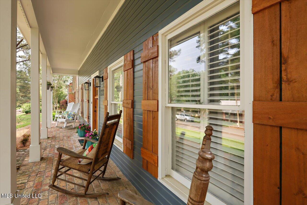 121 Countrywood Circle Property Photo 2