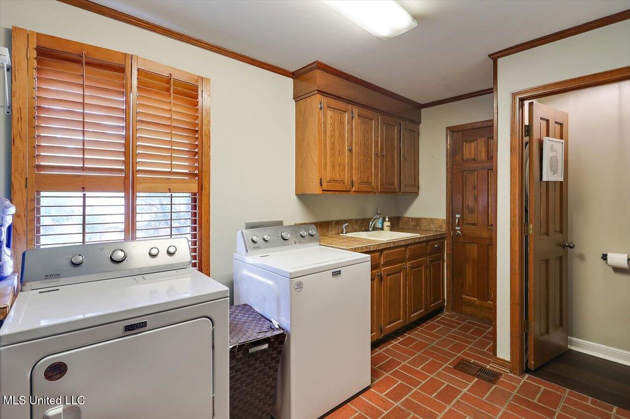 121 Countrywood Circle Property Photo 10