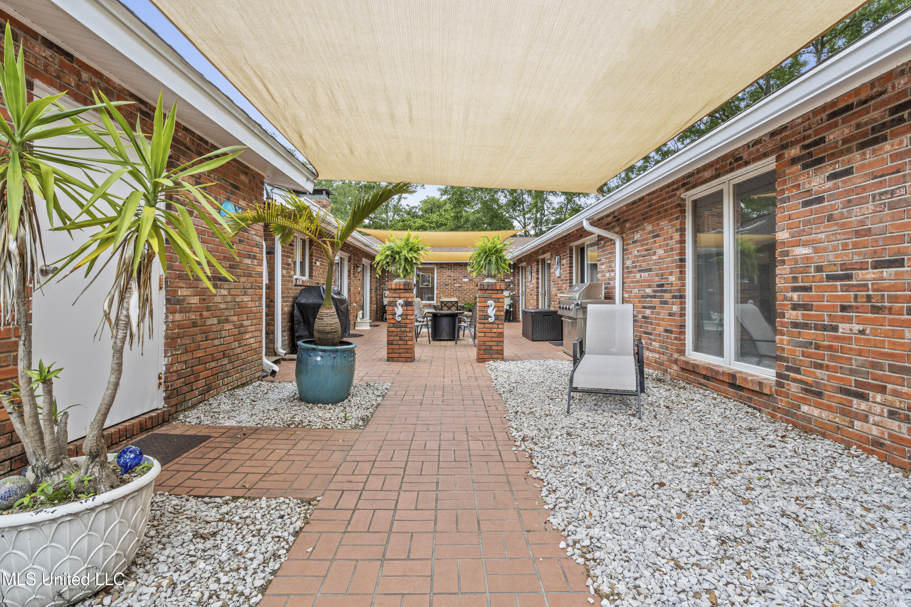 222 Glen Eagles Drive Property Photo 36