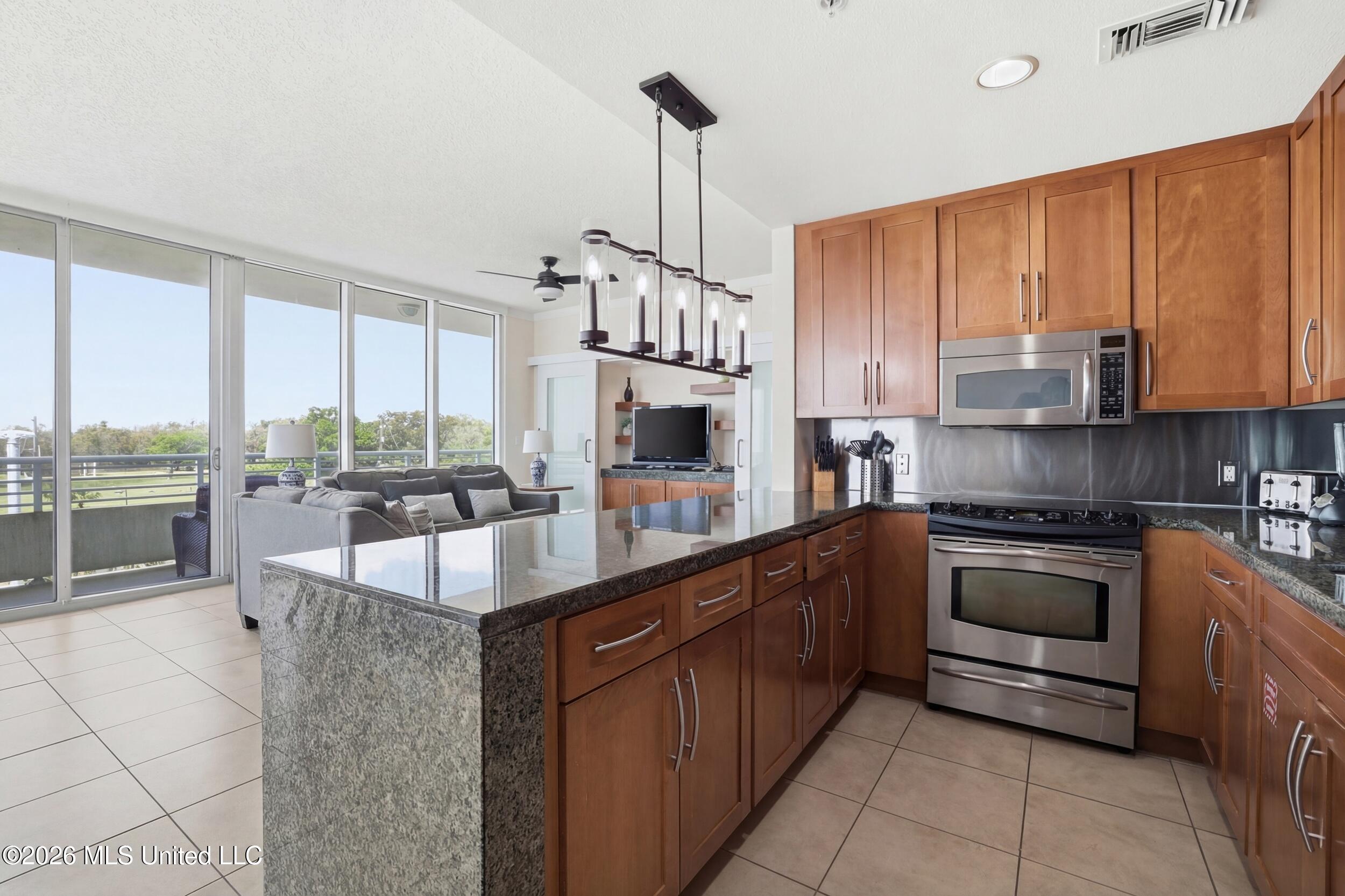 2060 Beach Boulevard Property Photo 13