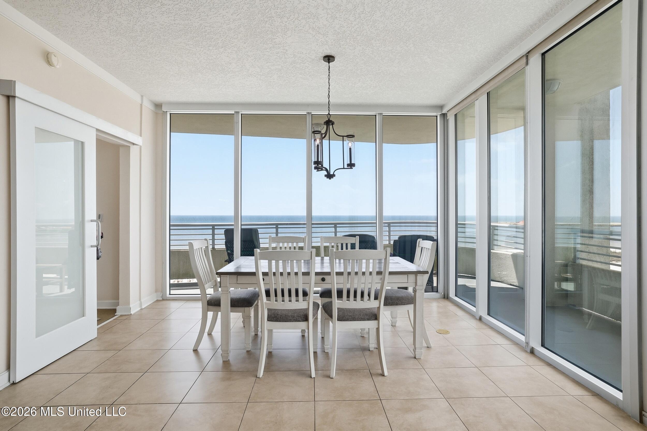 2060 Beach Boulevard Property Photo 15