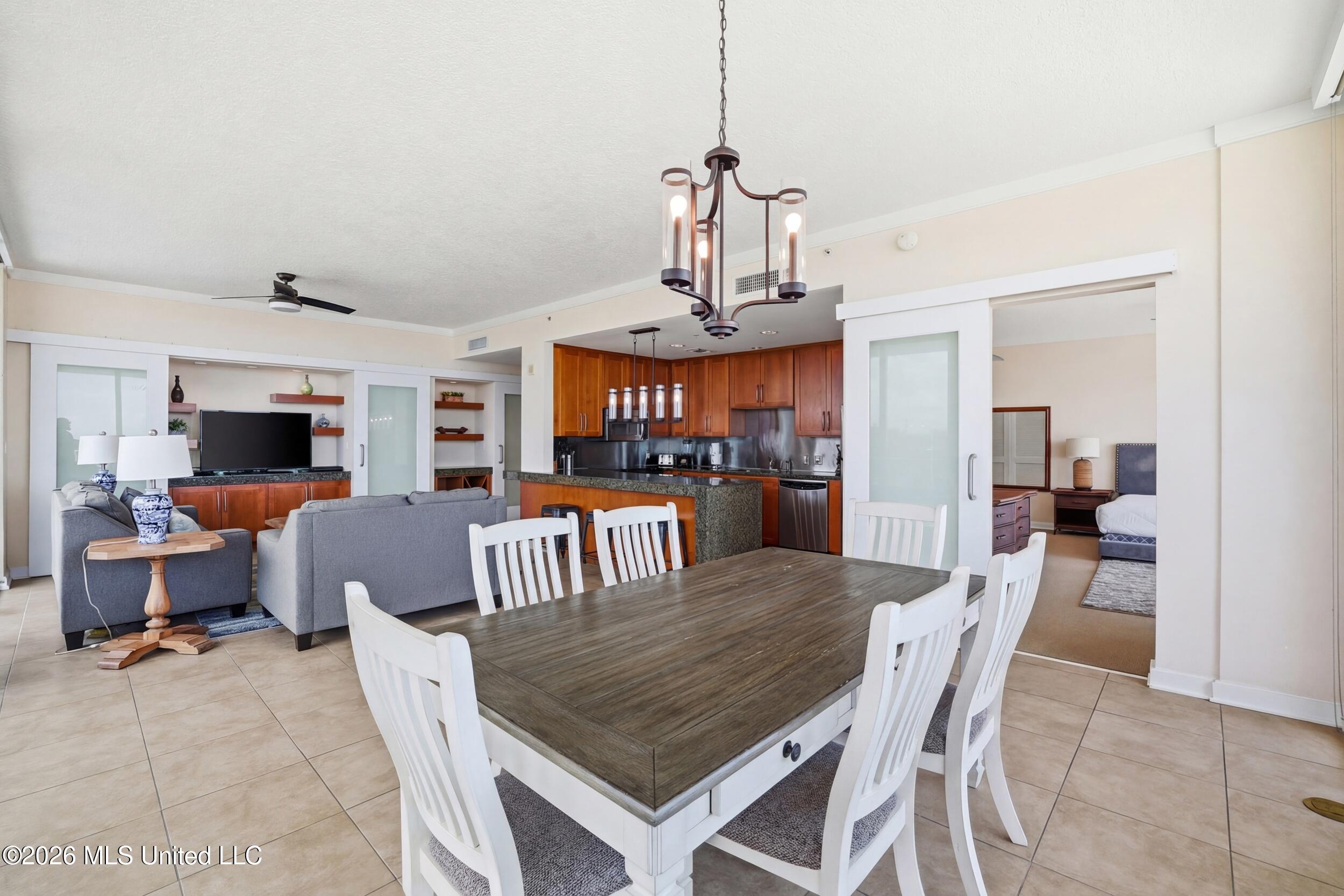 2060 Beach Boulevard Property Photo 18