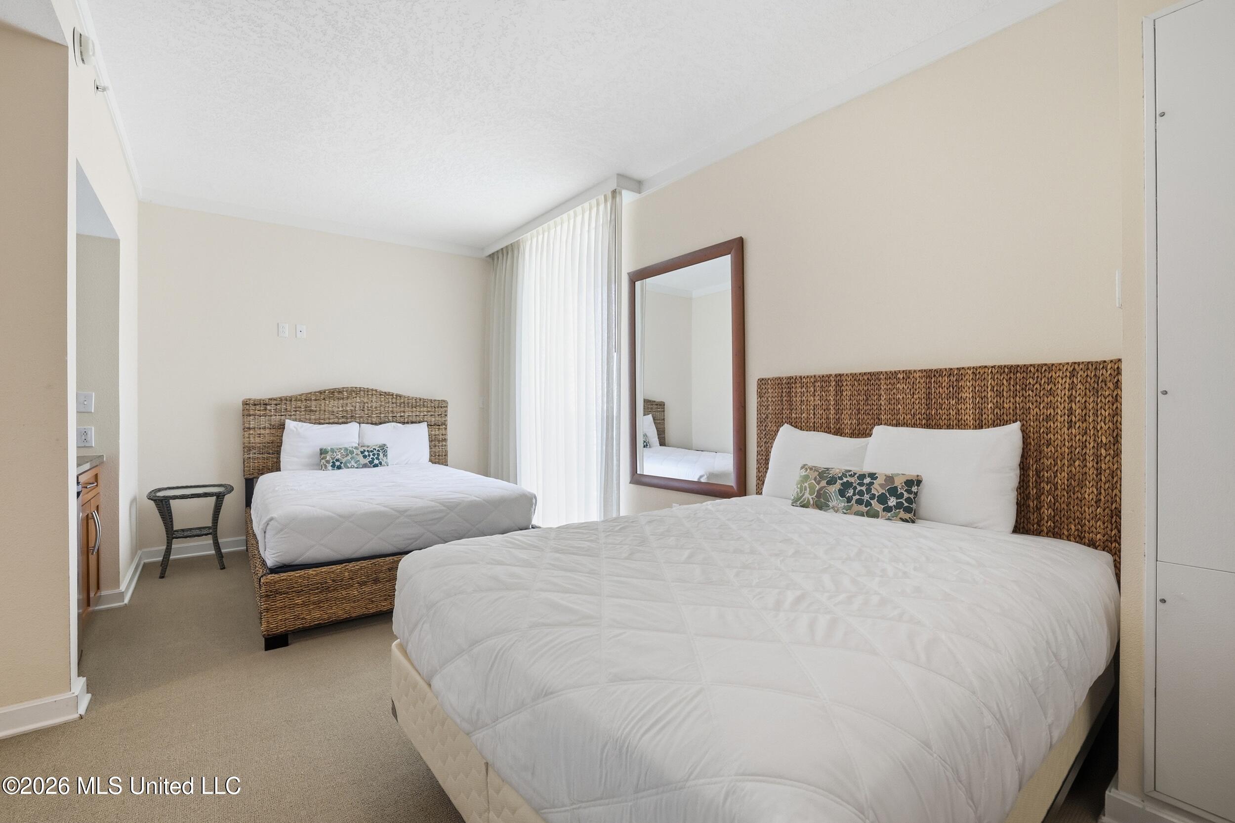 2060 Beach Boulevard Property Photo 24