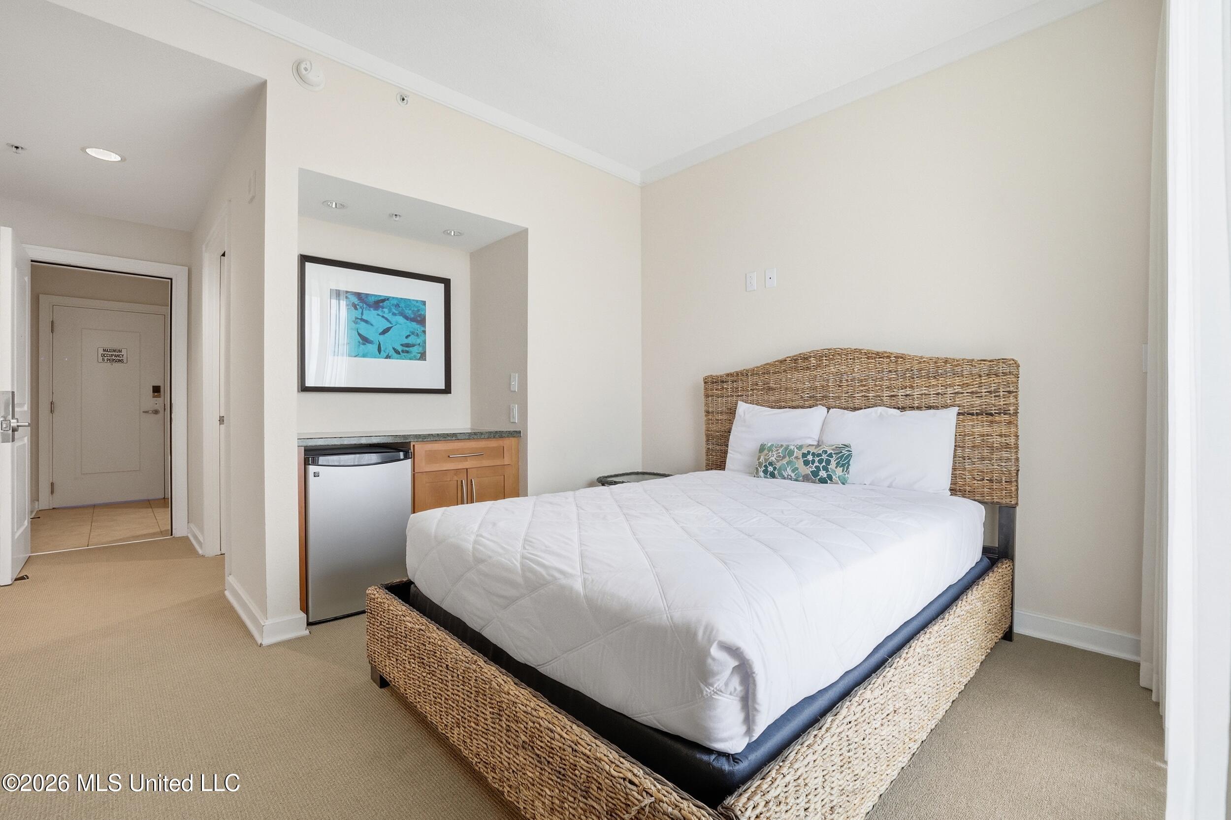 2060 Beach Boulevard Property Photo 26