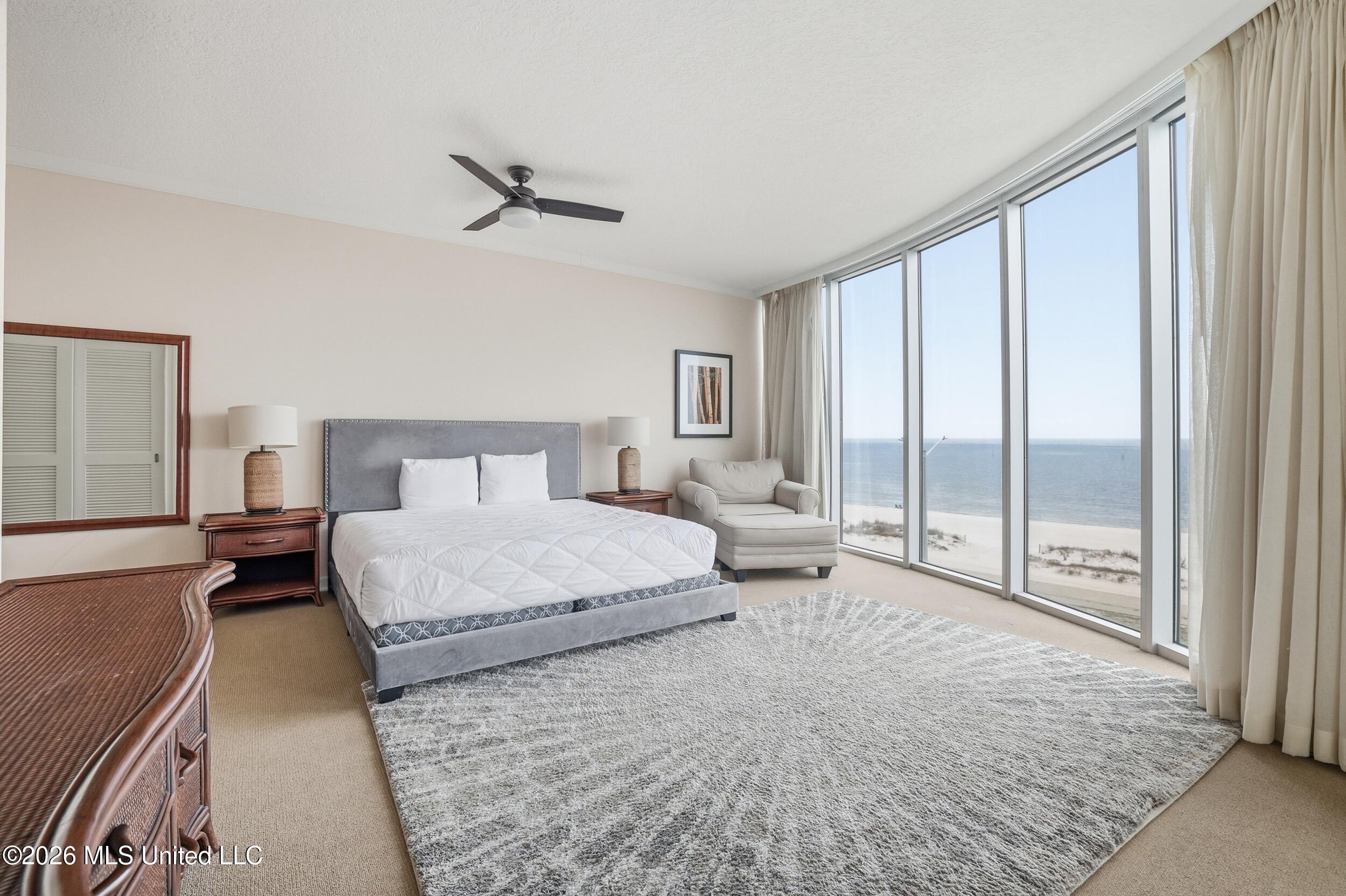 2060 Beach Boulevard Property Photo 28