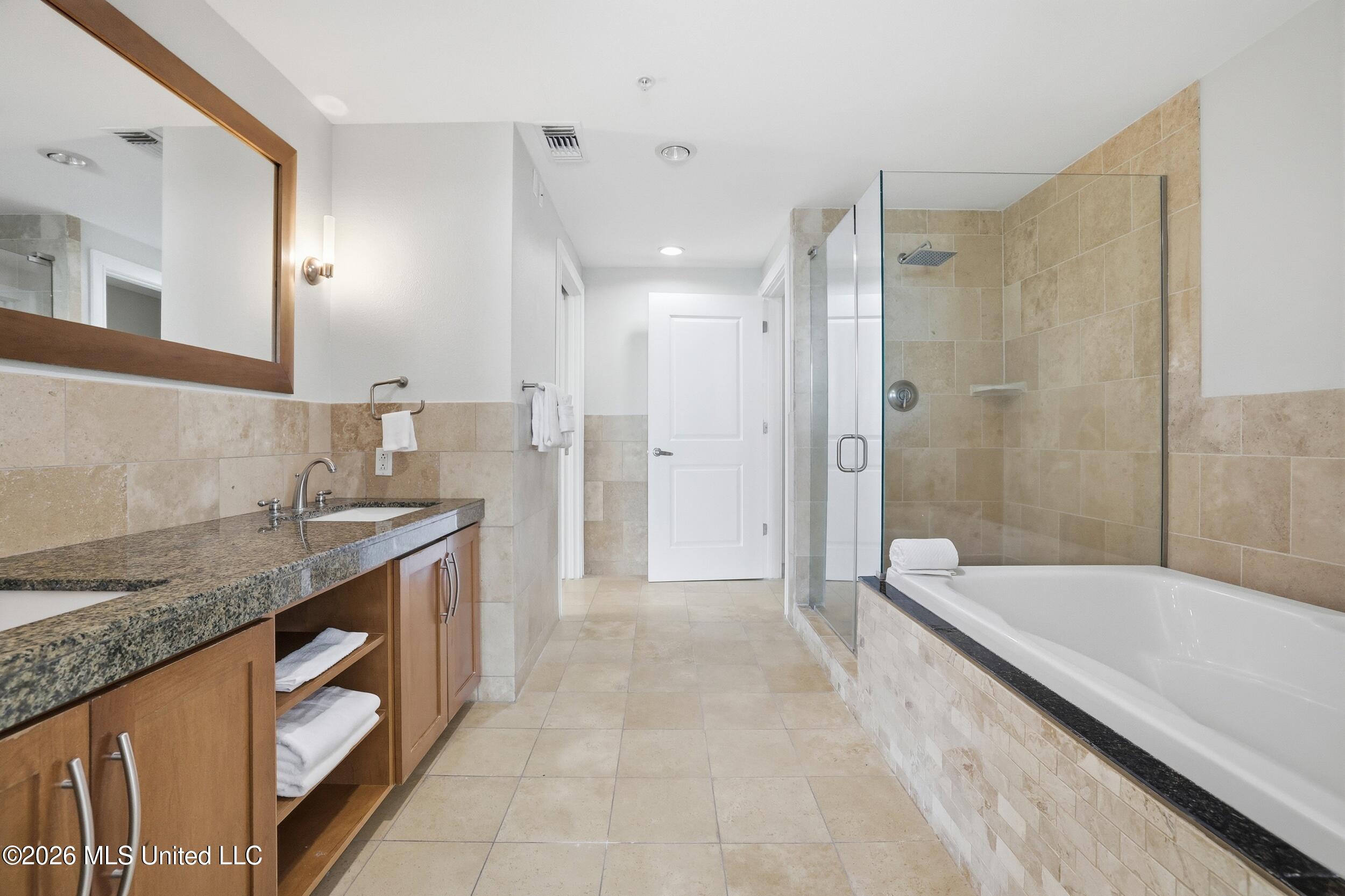 2060 Beach Boulevard Property Photo 32