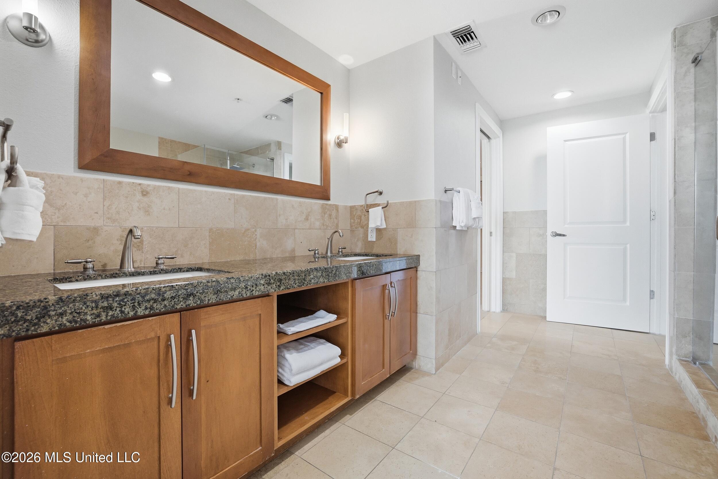 2060 Beach Boulevard Property Photo 33