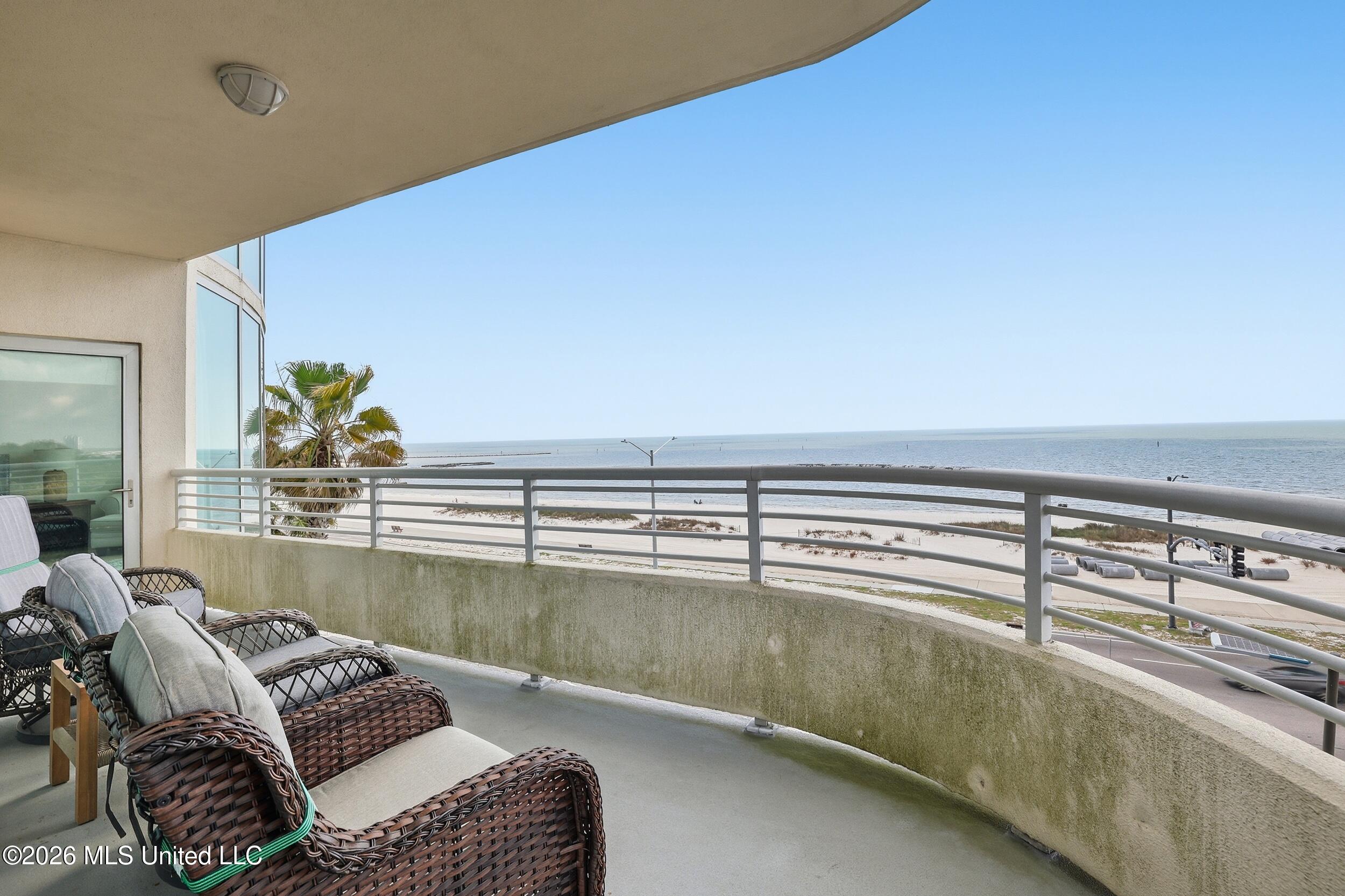 2060 Beach Boulevard Property Photo 40