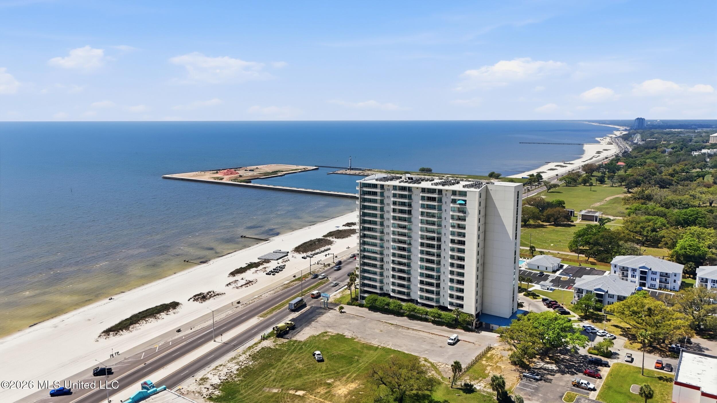 2060 Beach Boulevard Property Photo 50