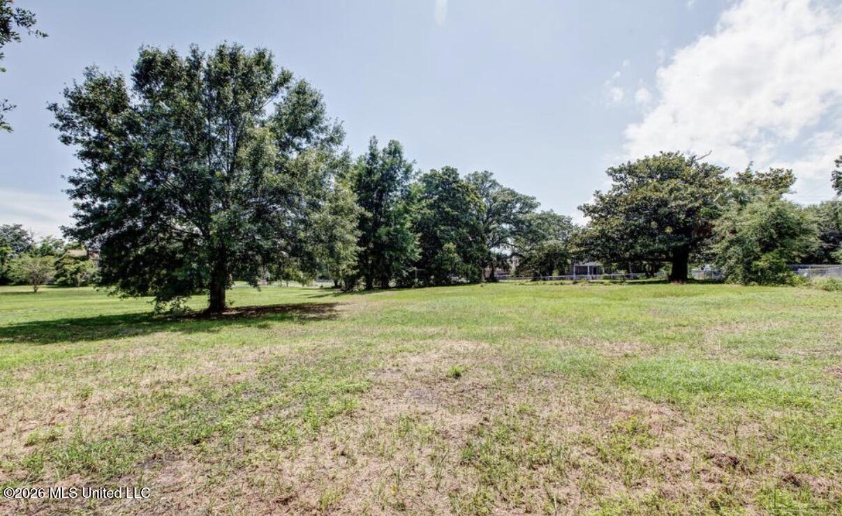 366 Main Street Property Photo 6