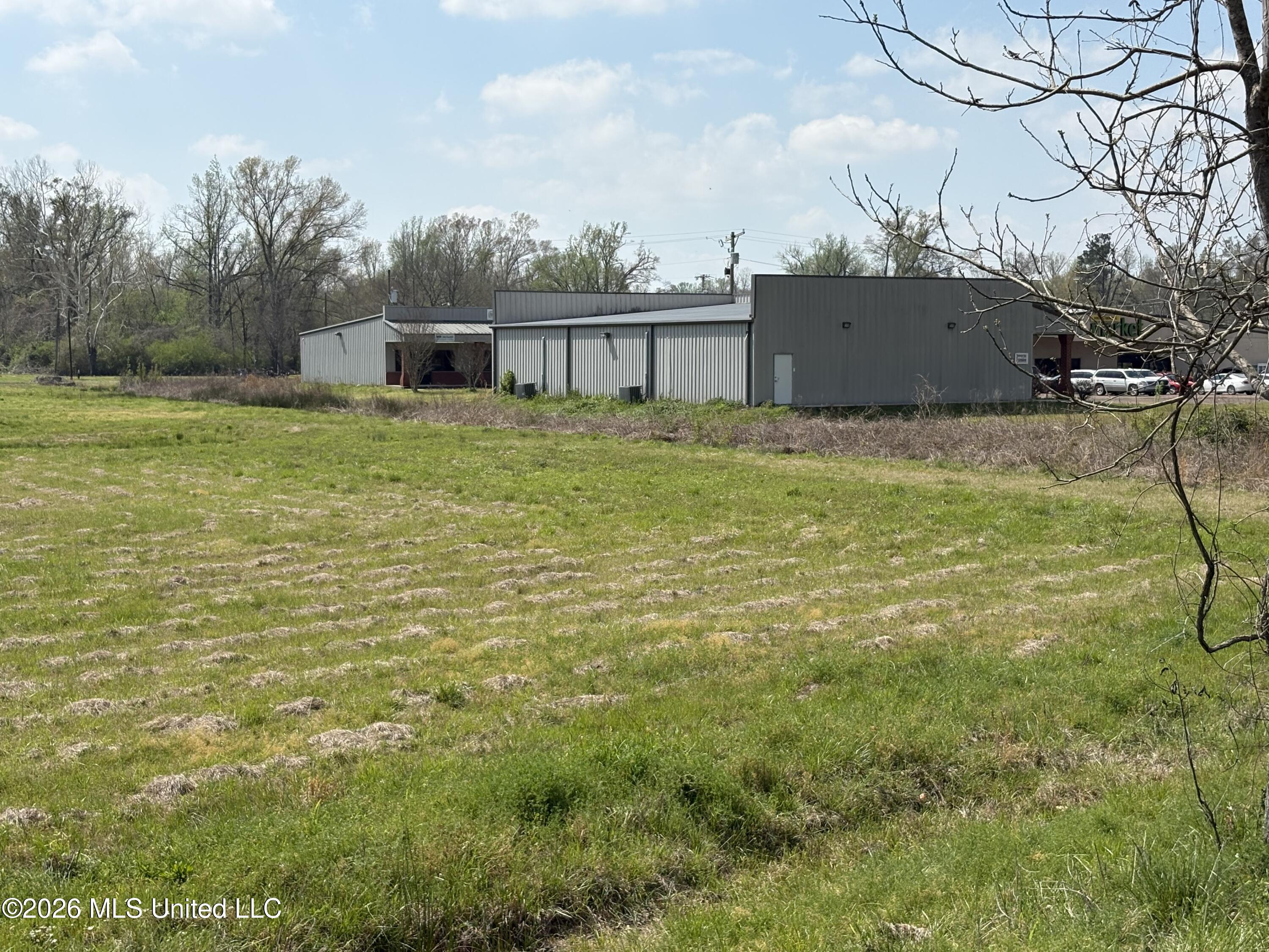 144 Henry Street Property Photo 5