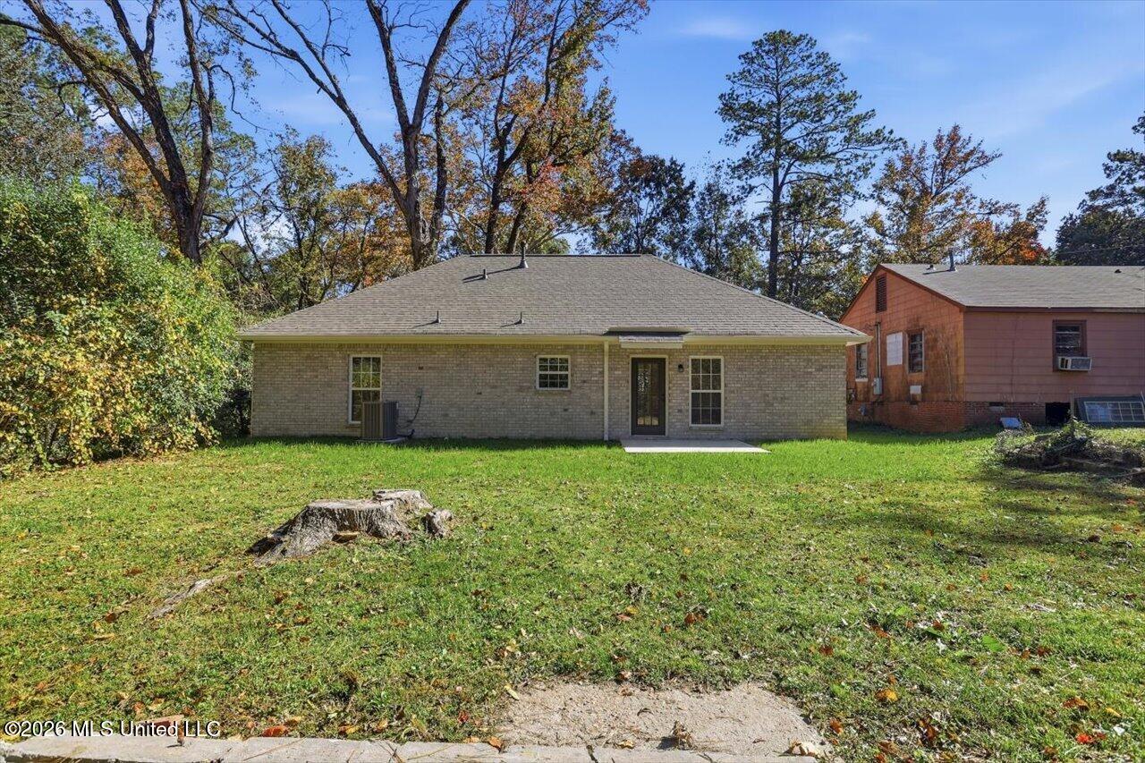 407 E Hillsdale Drive Property Photo 7