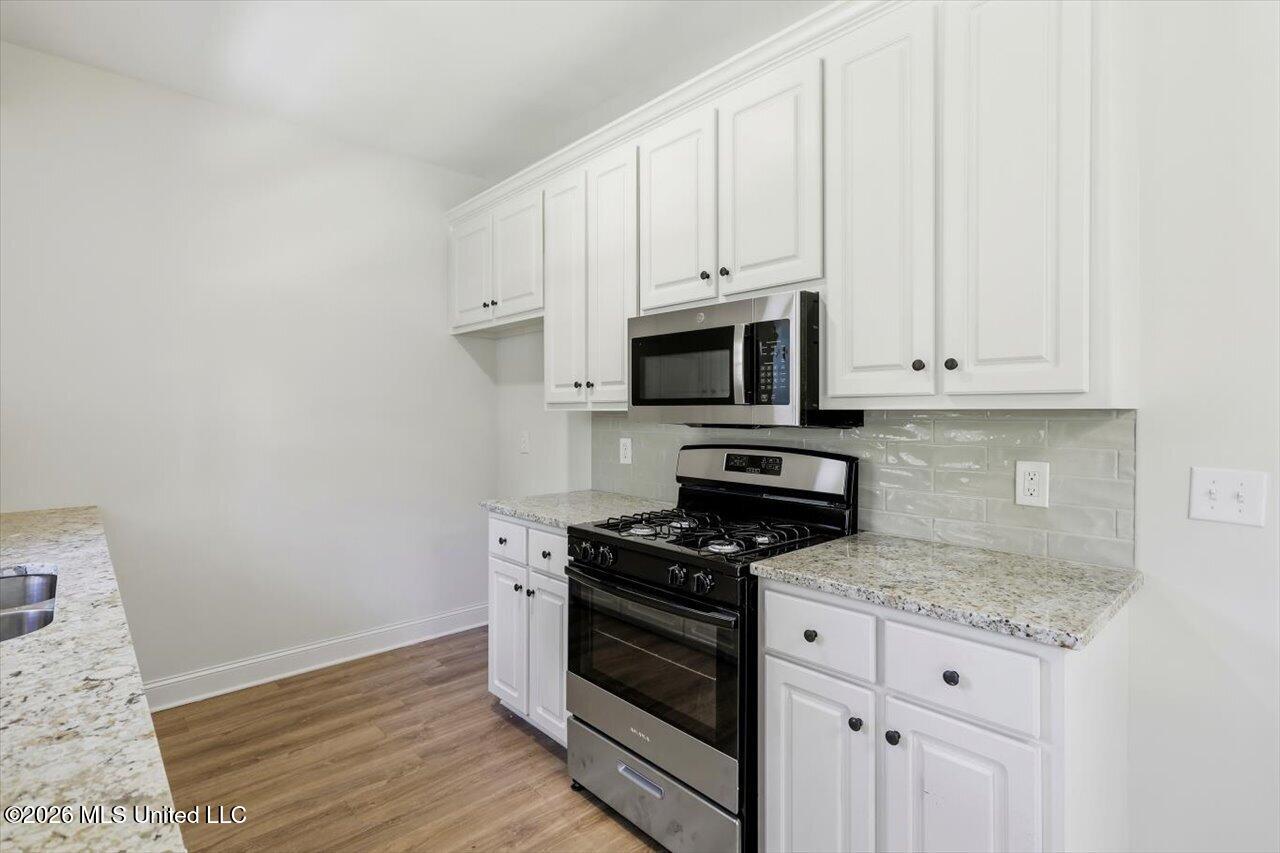 407 E Hillsdale Drive Property Photo 15