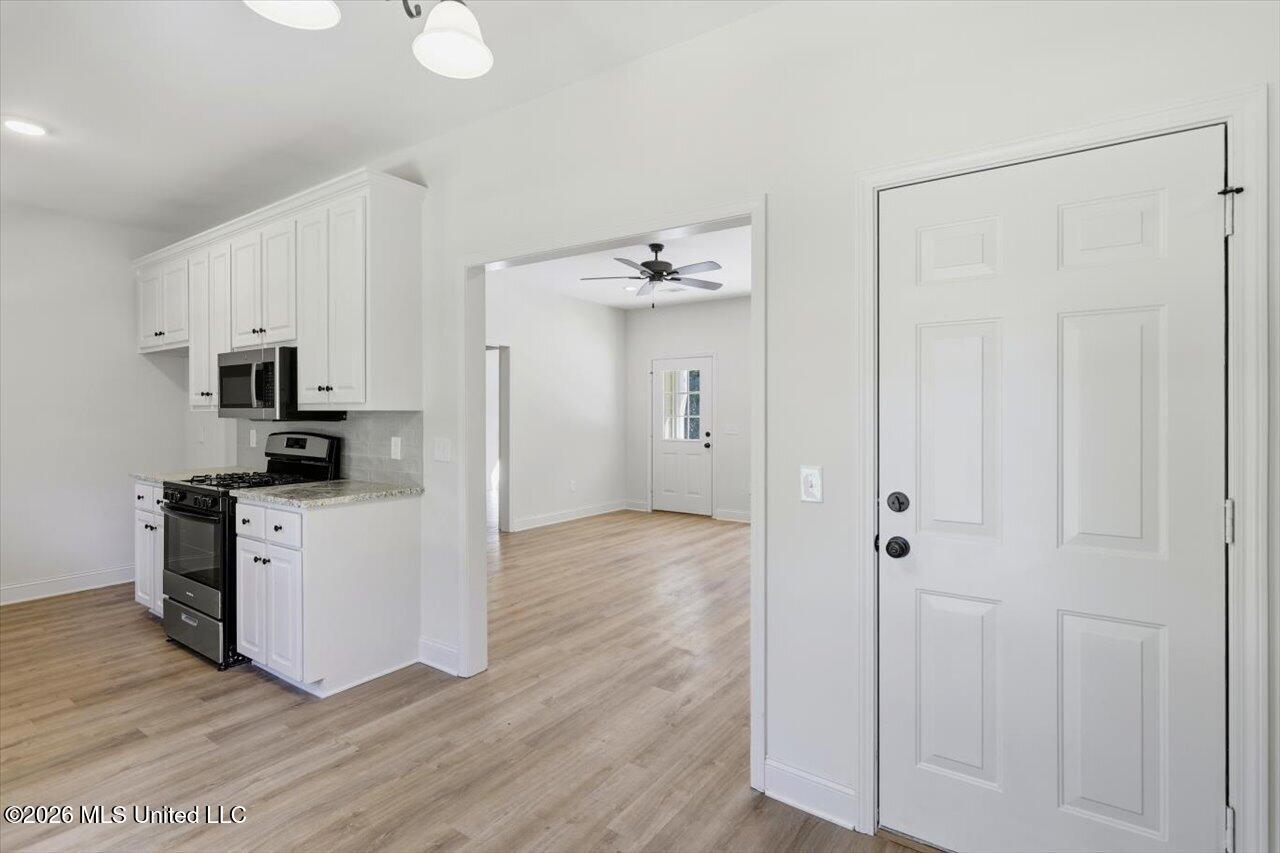 407 E Hillsdale Drive Property Photo 17