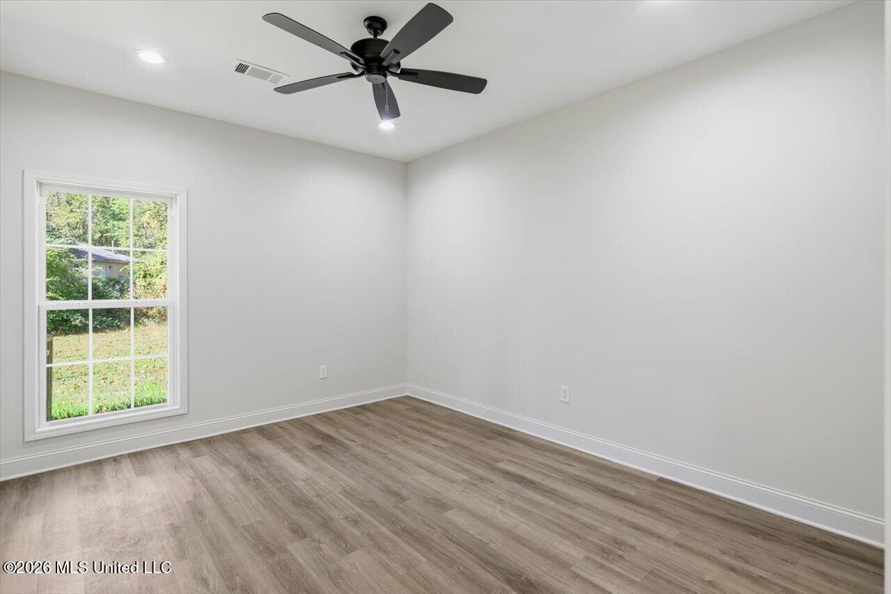407 E Hillsdale Drive Property Photo 19