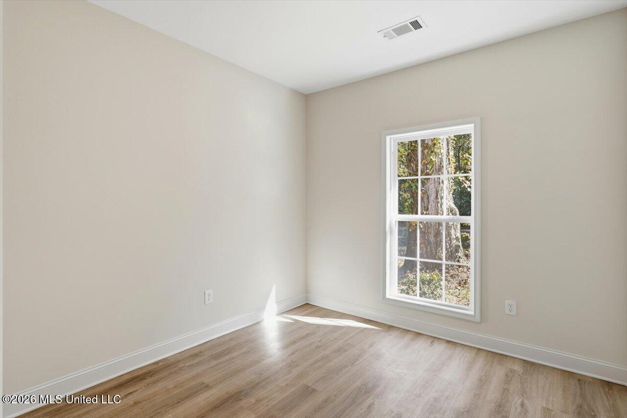407 E Hillsdale Drive Property Photo 24
