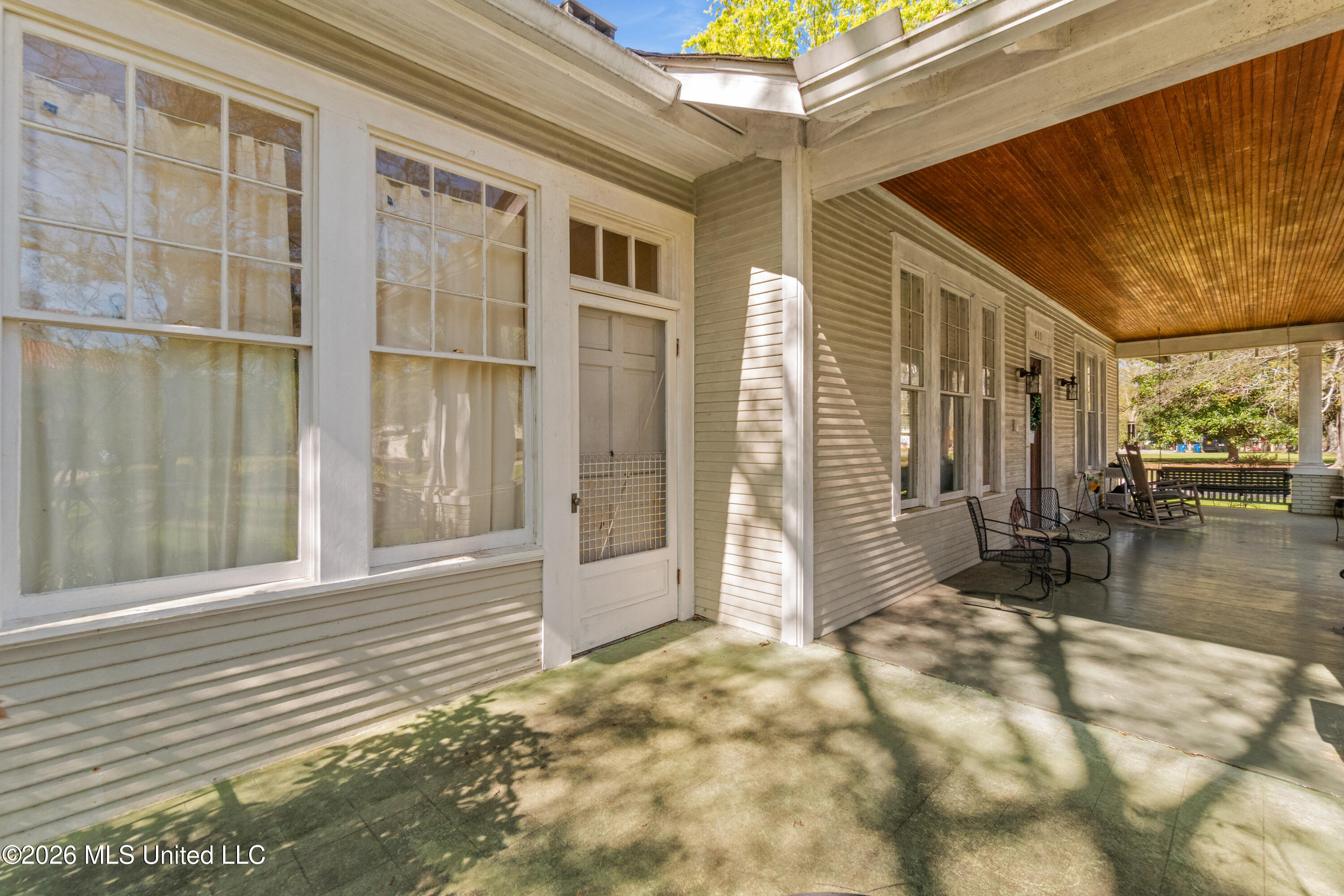 410 4th Avenue Property Photo 3