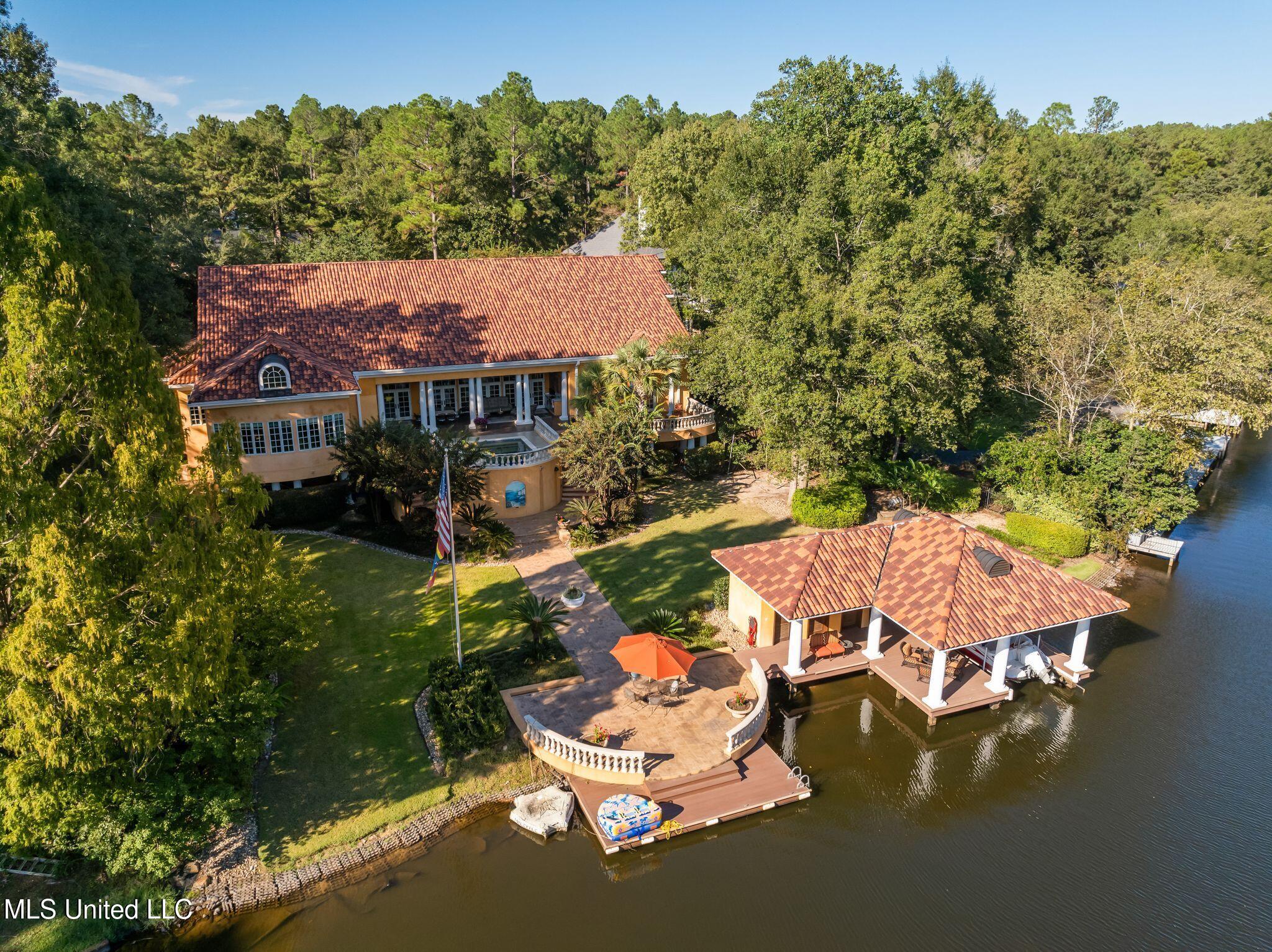 16 Chandeleur Point Property Photo 1