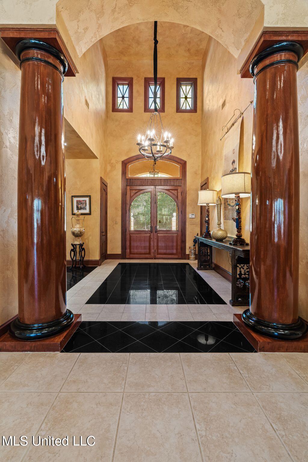 16 Chandeleur Point Property Photo 9