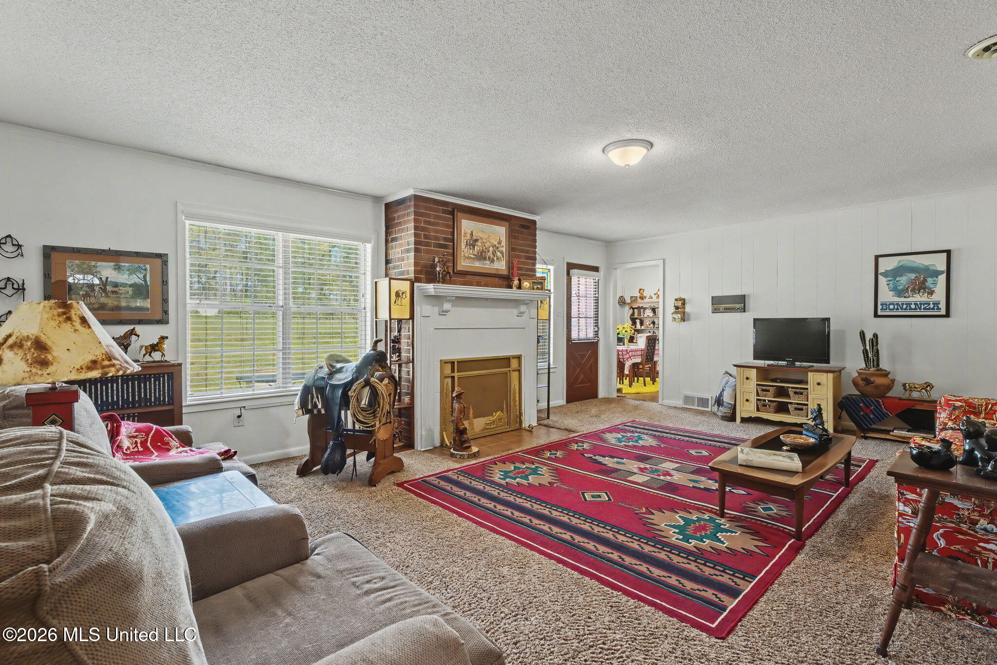 5600 Rolling Hills Drive Property Photo 7