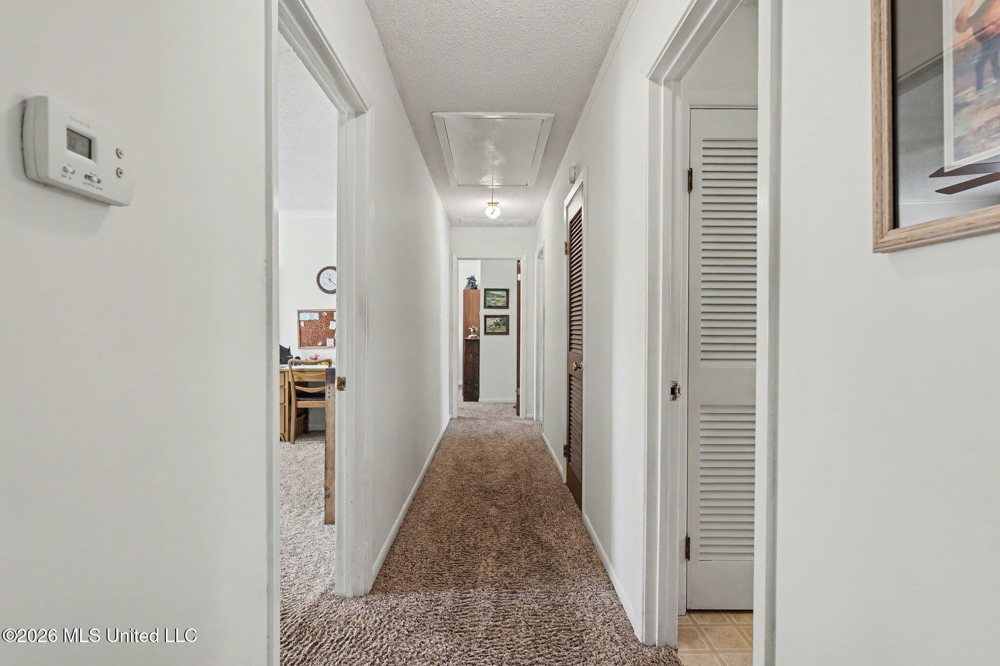 5600 Rolling Hills Drive Property Photo 14