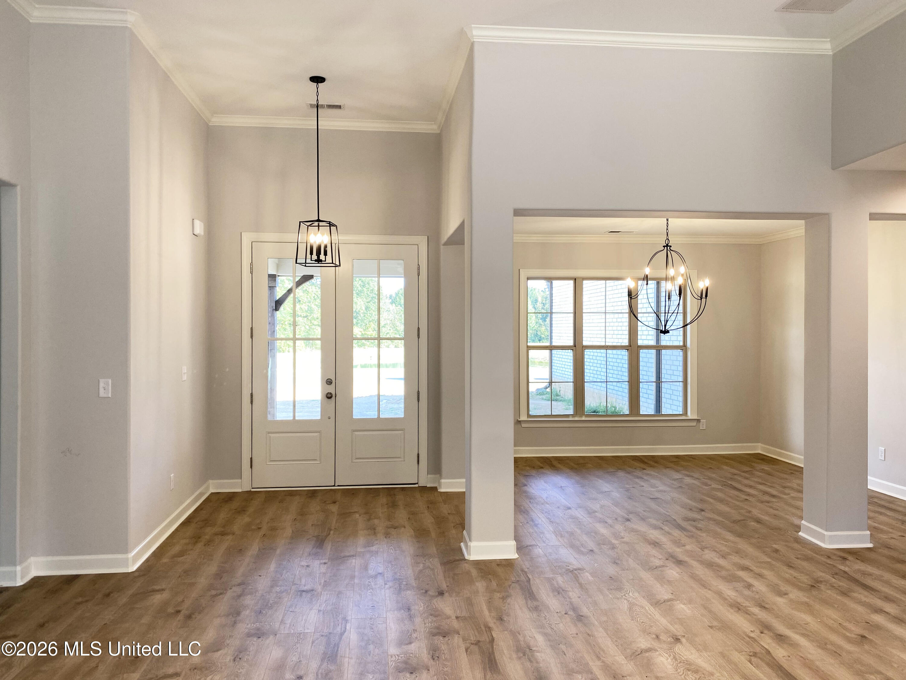 226 Cedar Crest Cove Property Photo 2